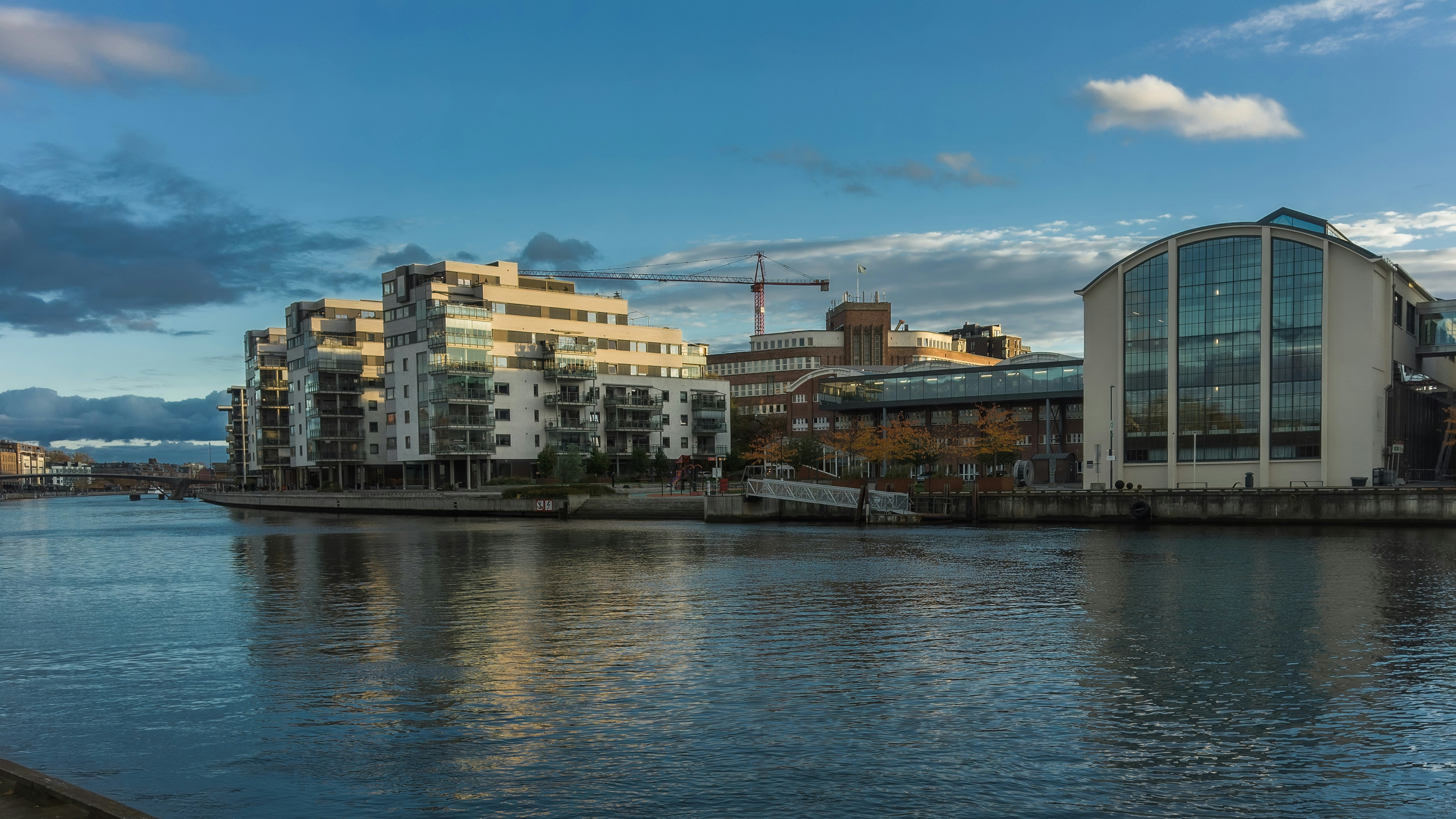 Photo by gunnarridder