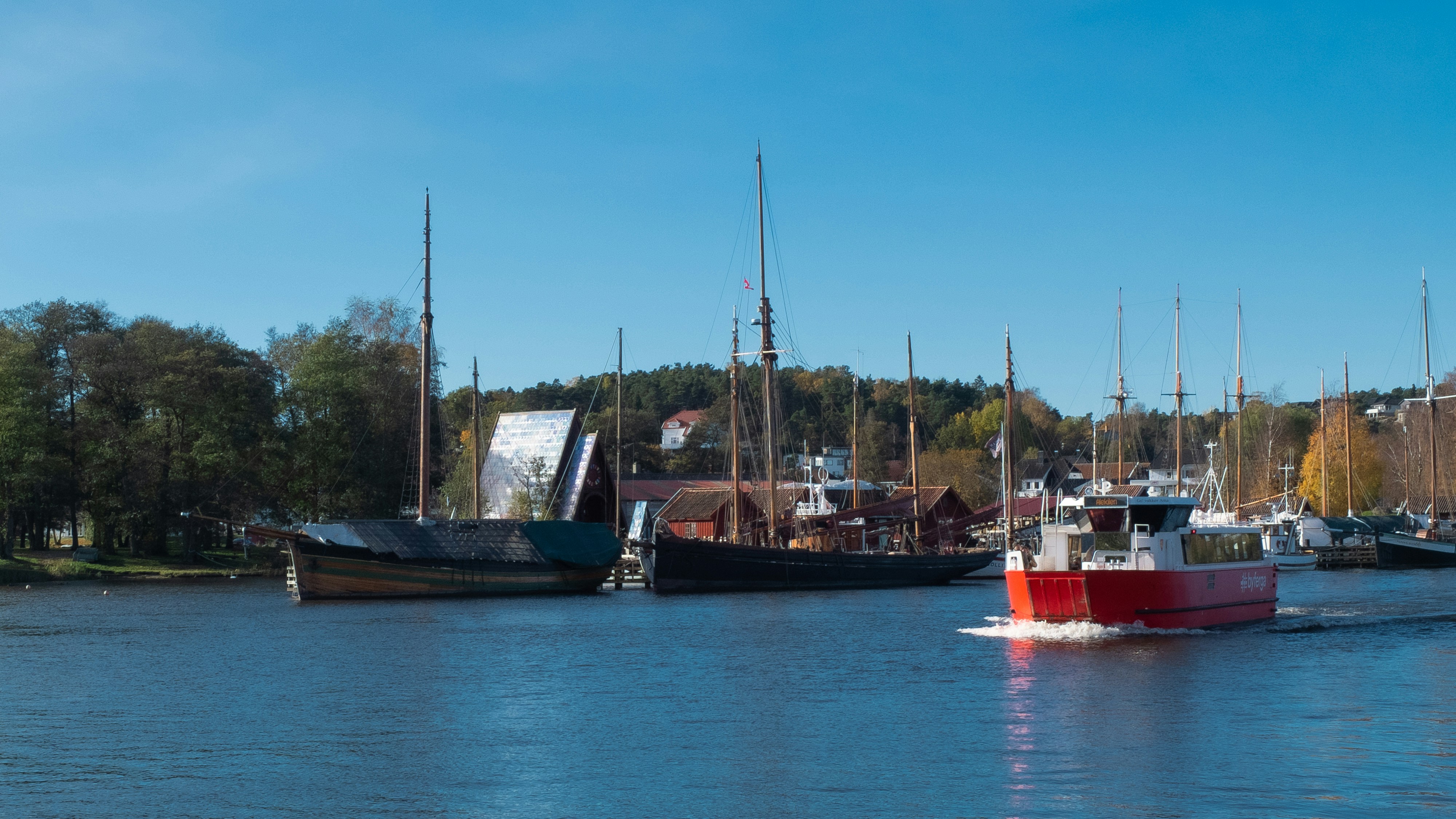 Photo by gunnarridder