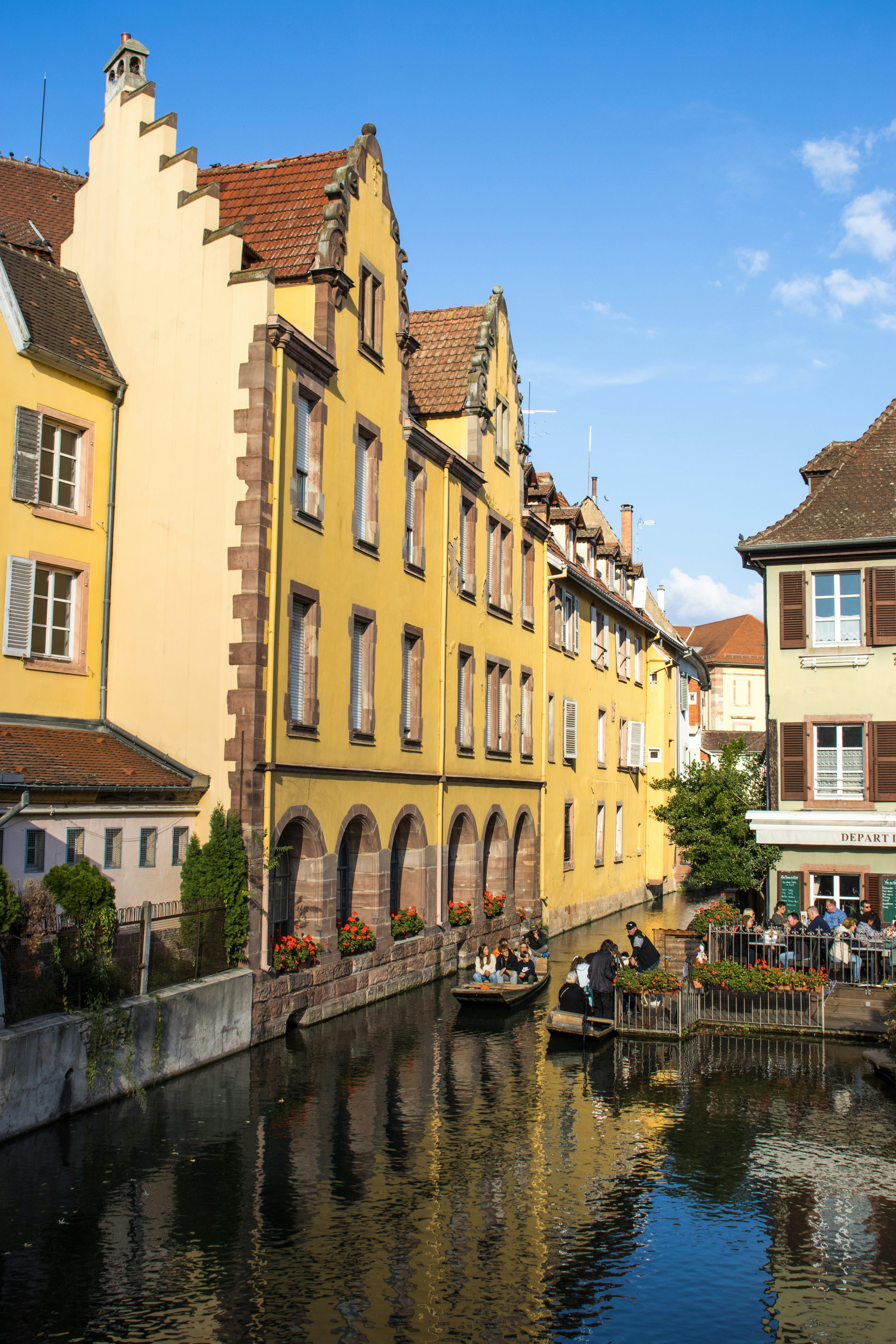 Photo by lucasgallone