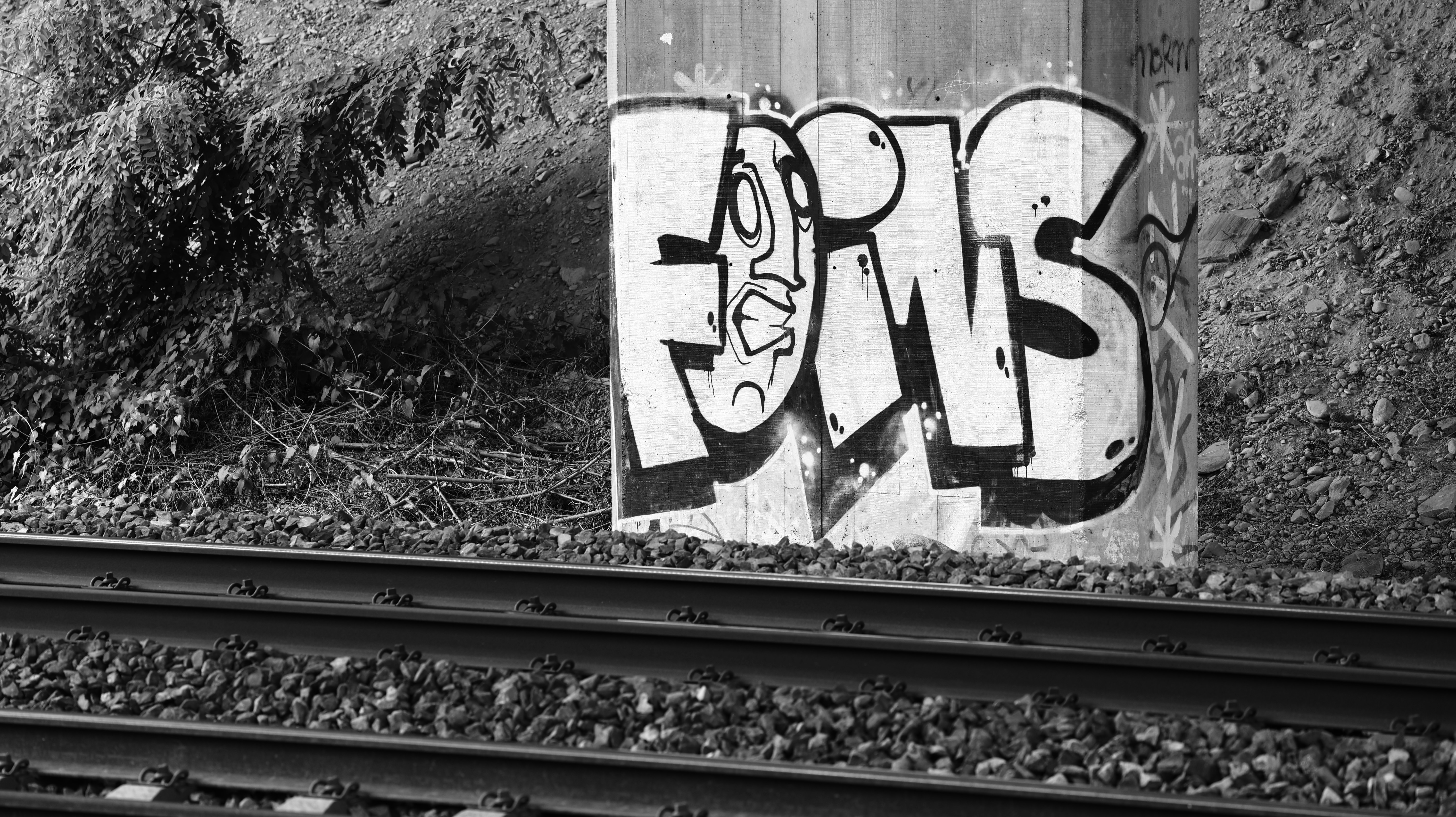 Integrating Edge LLMs with Harvested Signals for Real‑Time Product Insights — 2026 Playbook