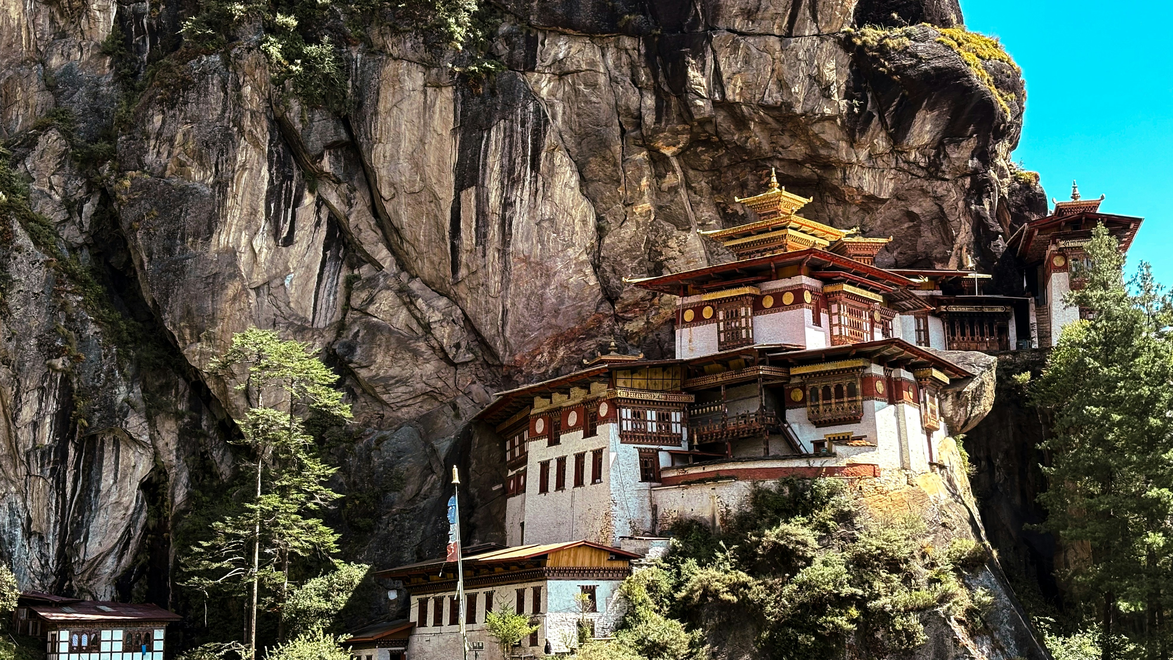 Stay online in the Bhutan with a prepaid eSIM from eSIMlii. Instant activation, no roaming charges, and reliable coverage.