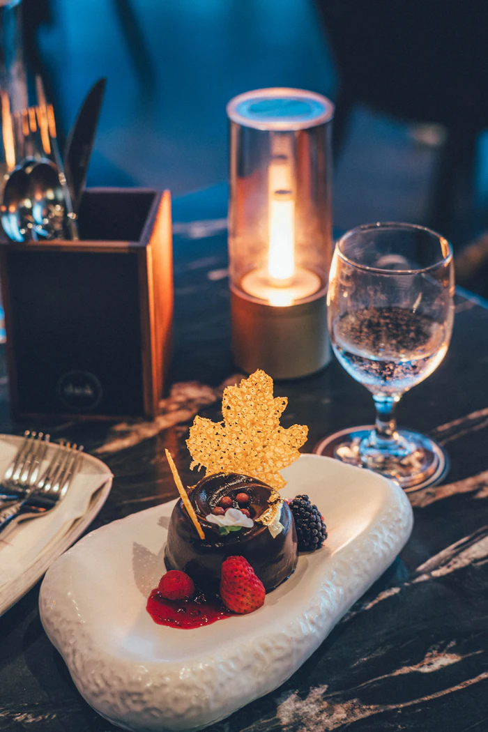 Dessert au chocolat, table du soir