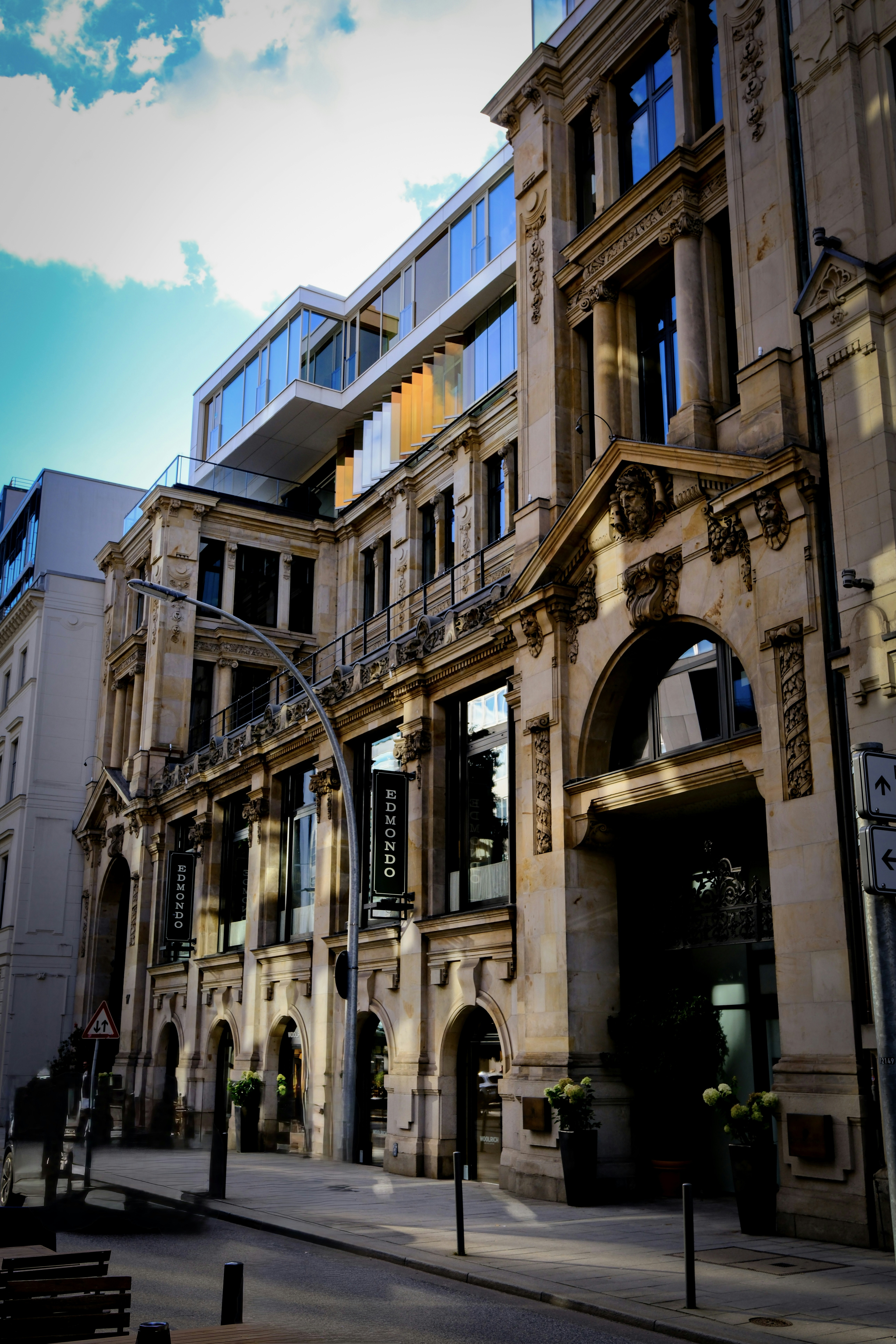 Photo by maximilianbrol