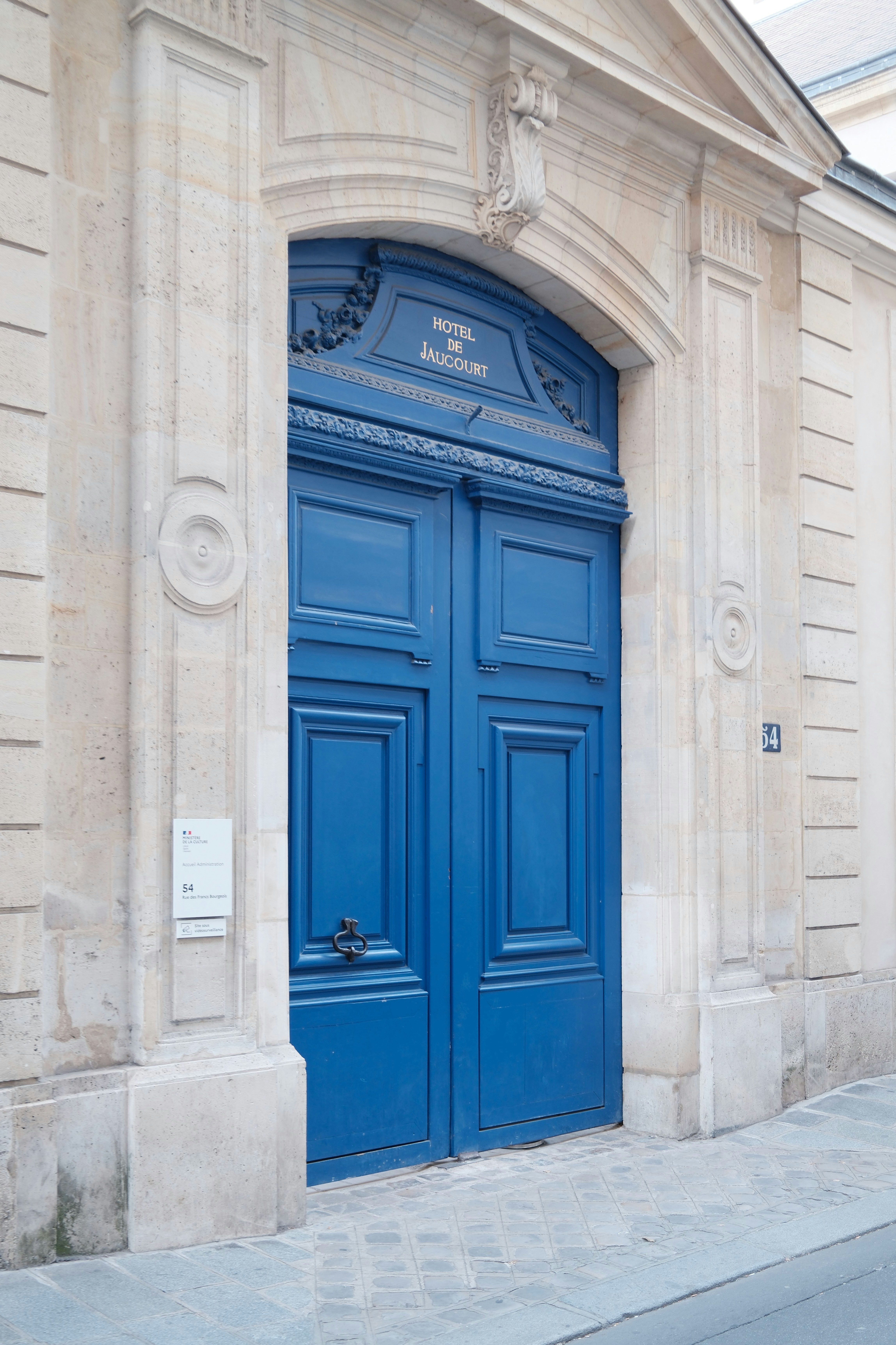 Photo by leonbredella