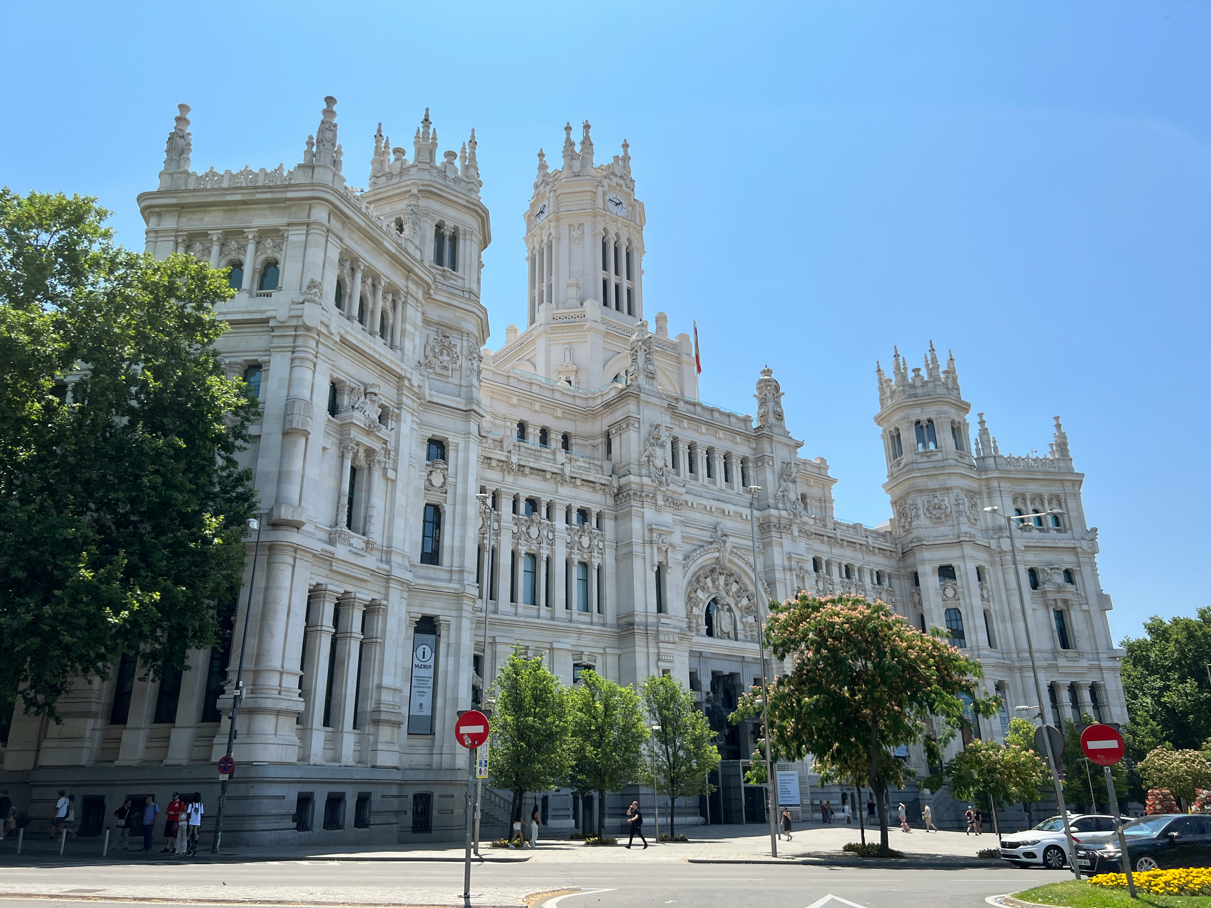 Cómo denunciar la corrupción en tu ayuntamiento: guía paso a paso para ciudadanos activos