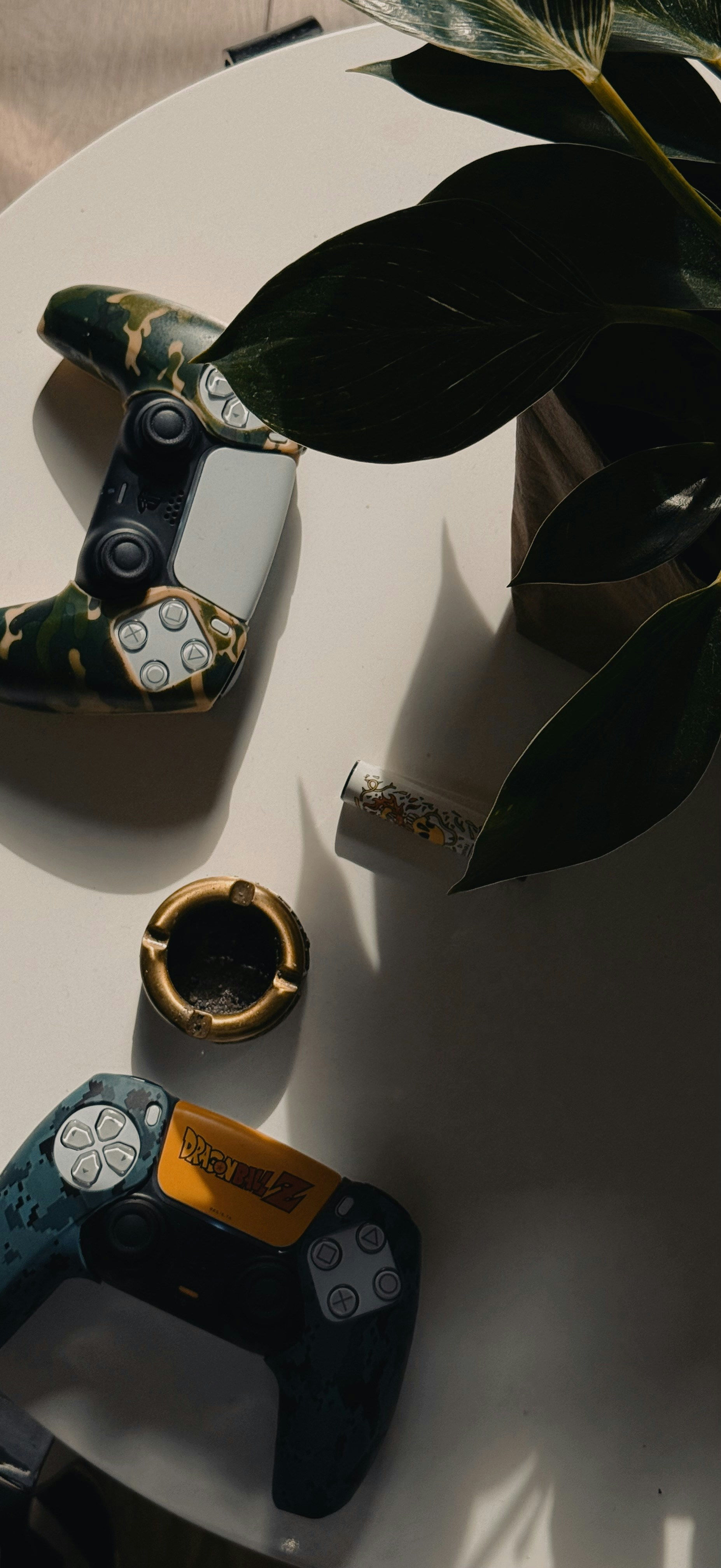 photo-1761222667027-424659b017ac?ixid=M3wxMjA3fDB8MXxzZWFyY2h8MXx8cHM1JTIwY29sbGVjdGlibGVzfGVufDB8fHx8MTc2NjY1NjE2Nnww\u0026ixlib=rb-4.1.0