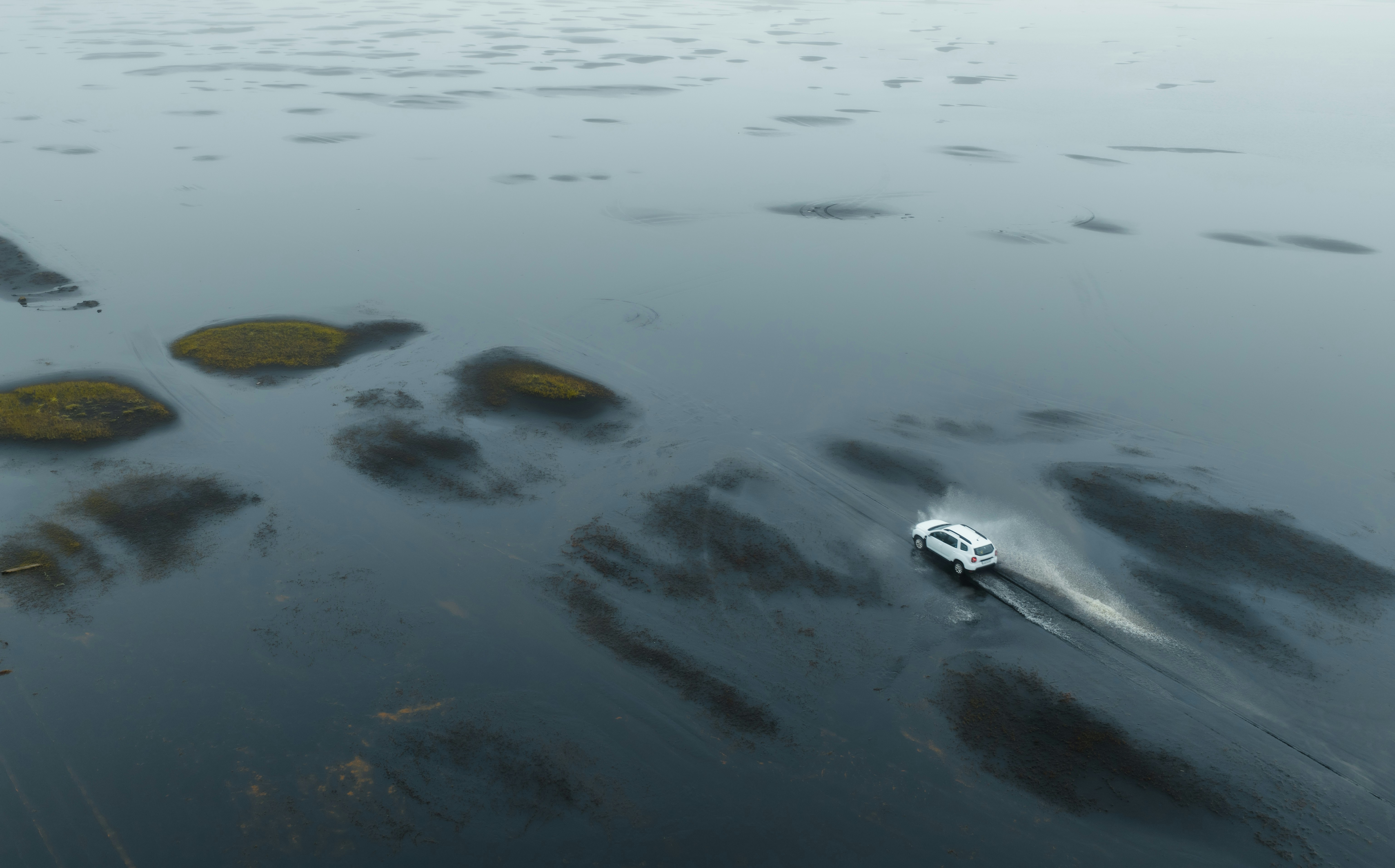 photo-1761241300098-270ae5a43dee?ixid=M3