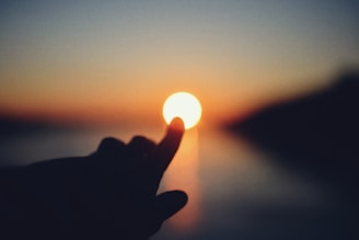 تطوير الشخصية والنضج الداخلي – كيف يمكننا قياس نموّنا الداخلي حقًا