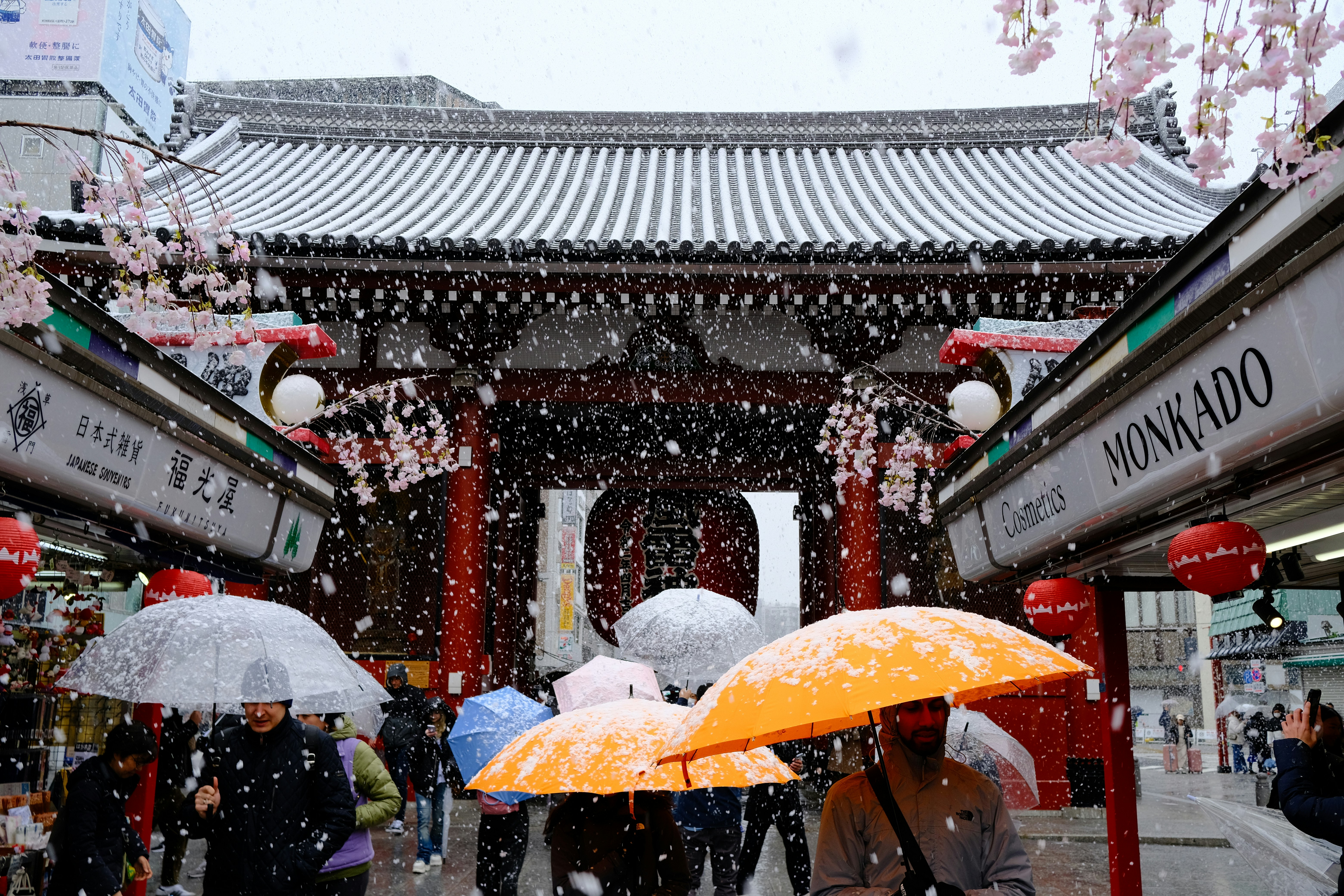 Japan Winter Emergency: Your Guide to Extreme Cold & Snow Safety