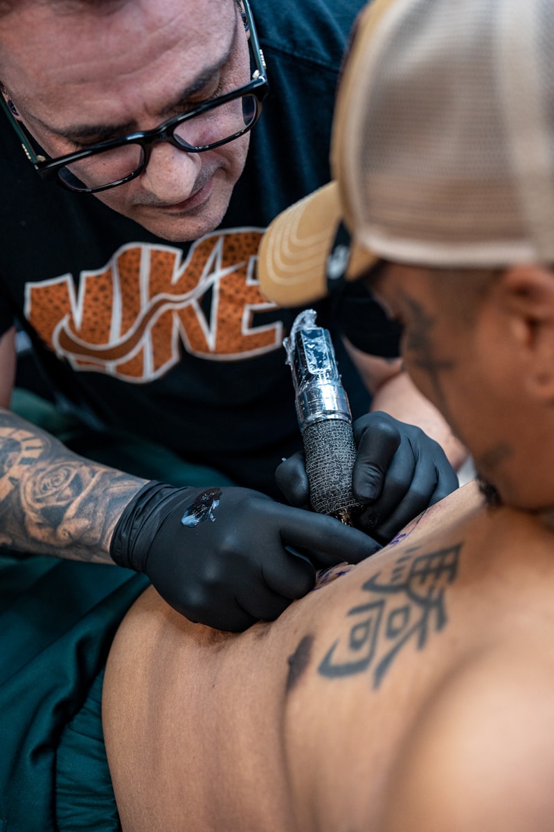 Tatoueur / Tatoueuse