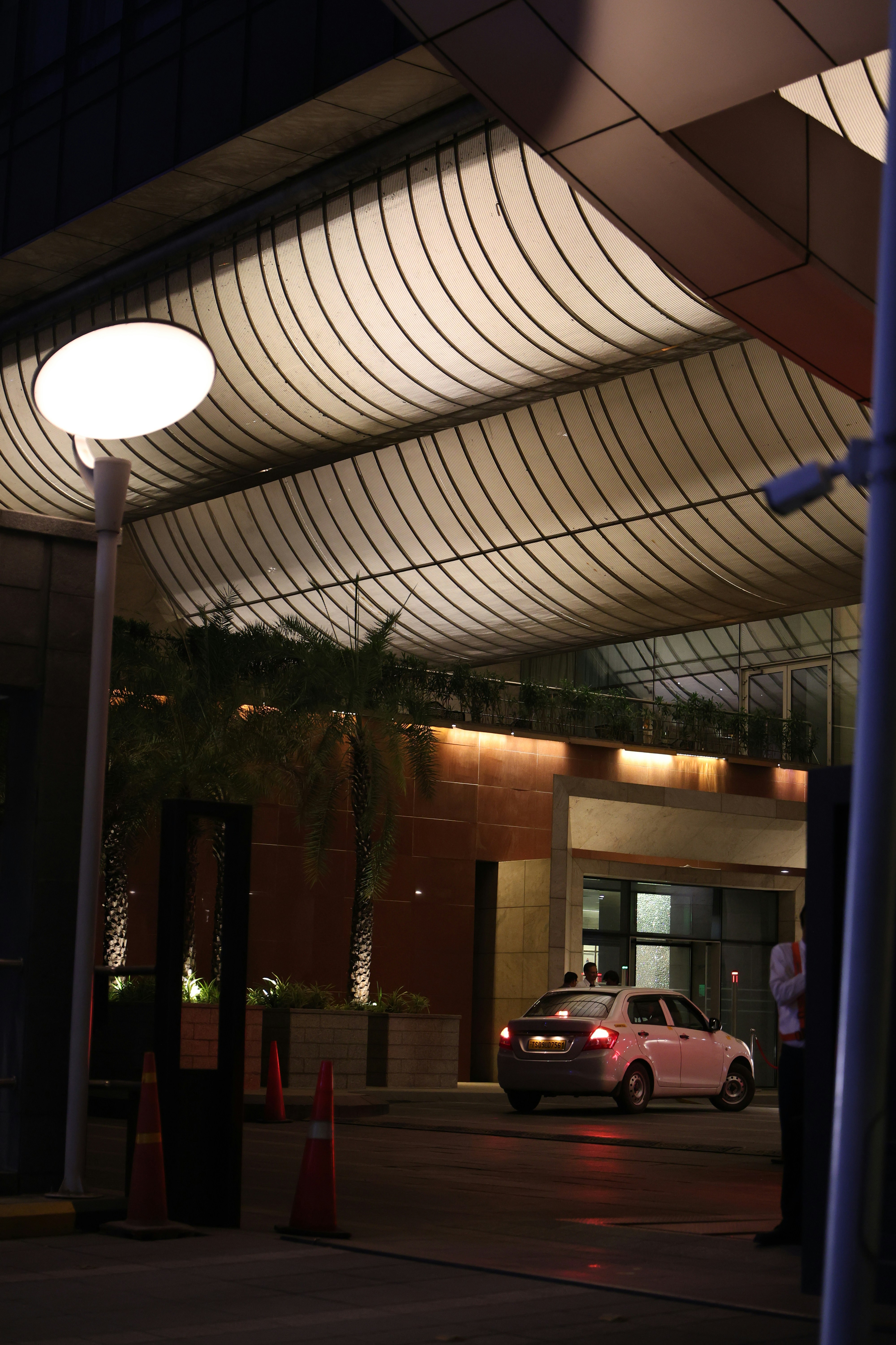 How to Build an Invoice-Linked Returns & Warranty Flow (Practical Guide)