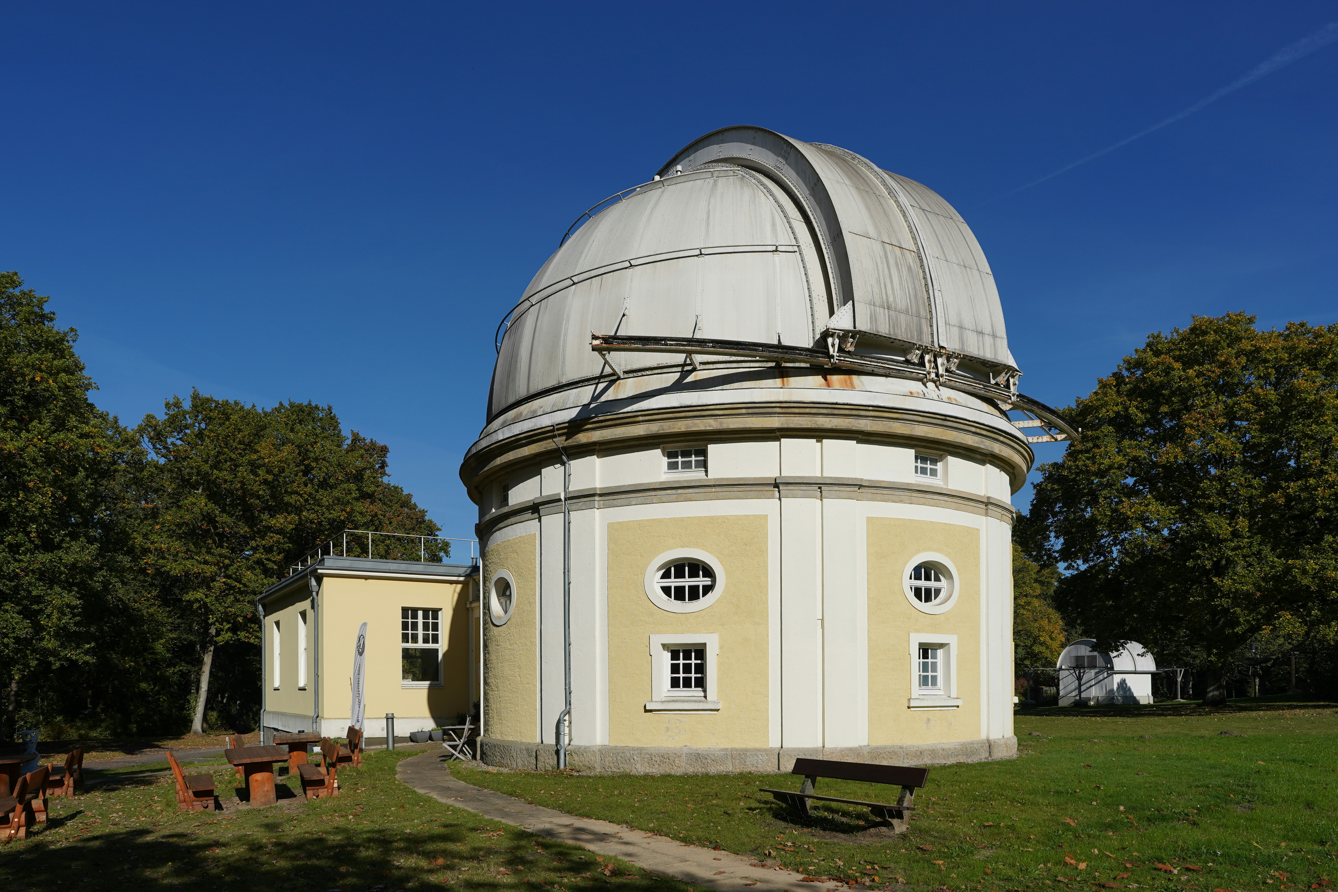 Observatory dome building