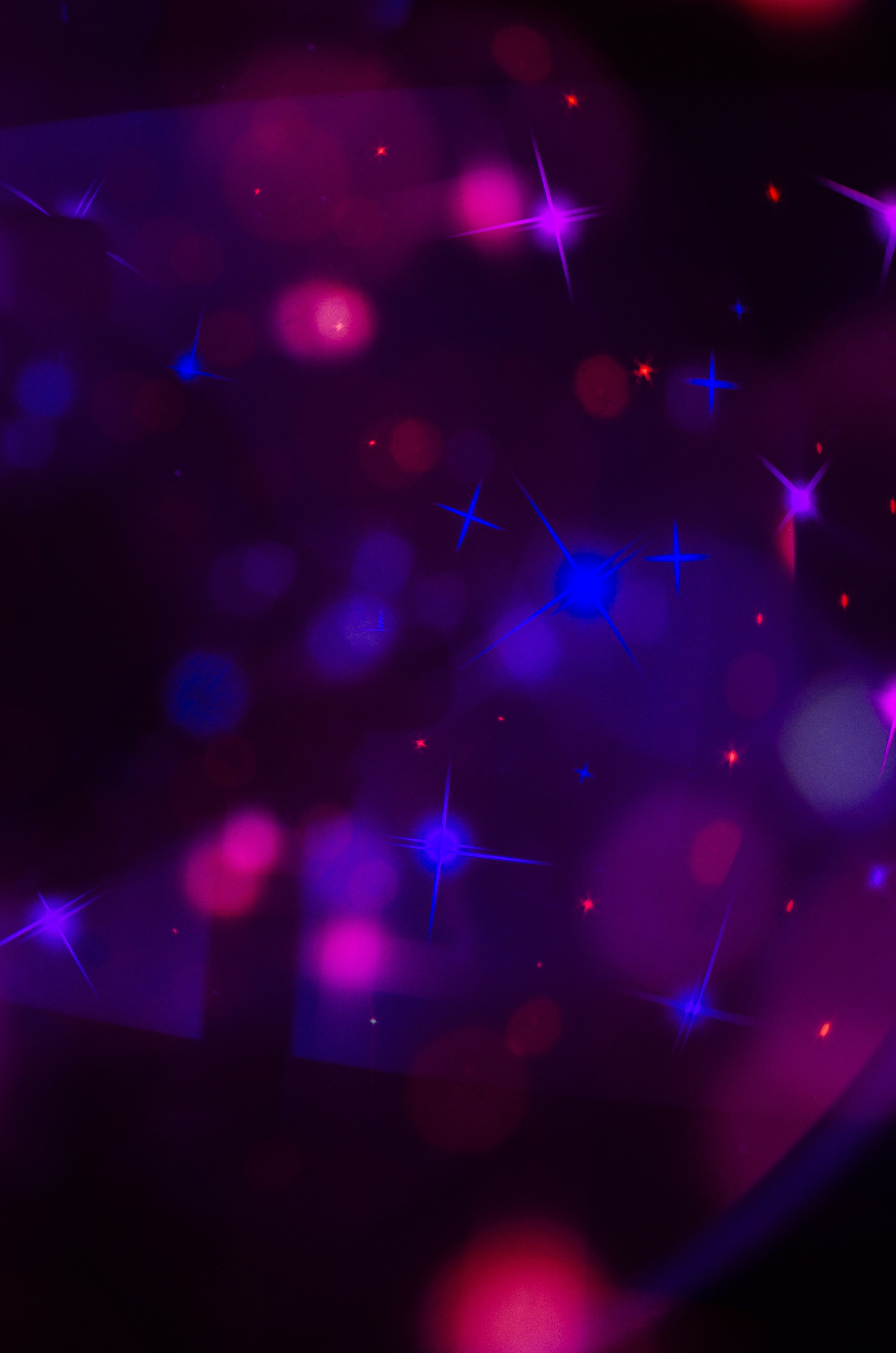 Um fundo roxo e azul com estrelas foto – Imagem grátis sobre Textura na  Unsplash, image size:3000x4529