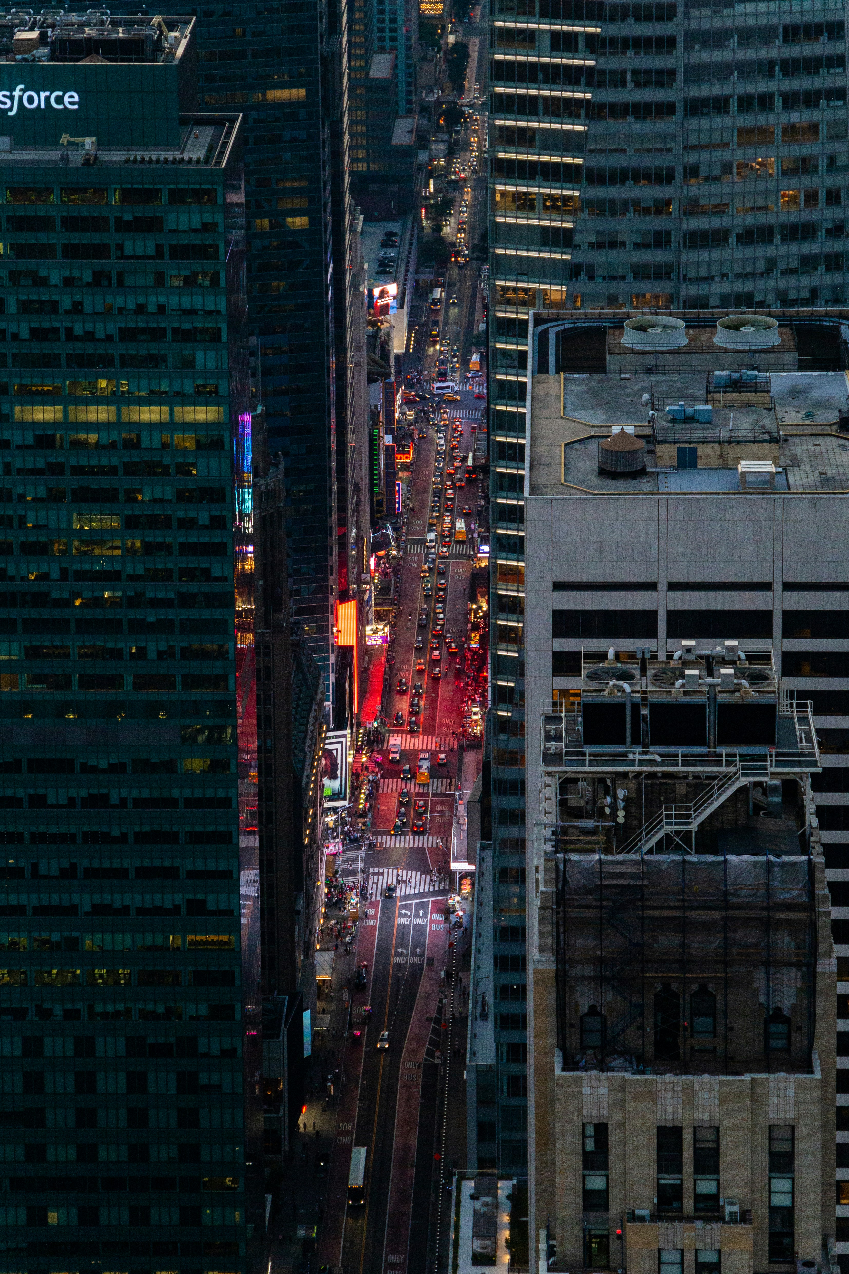 Photo by maxim_klimashin