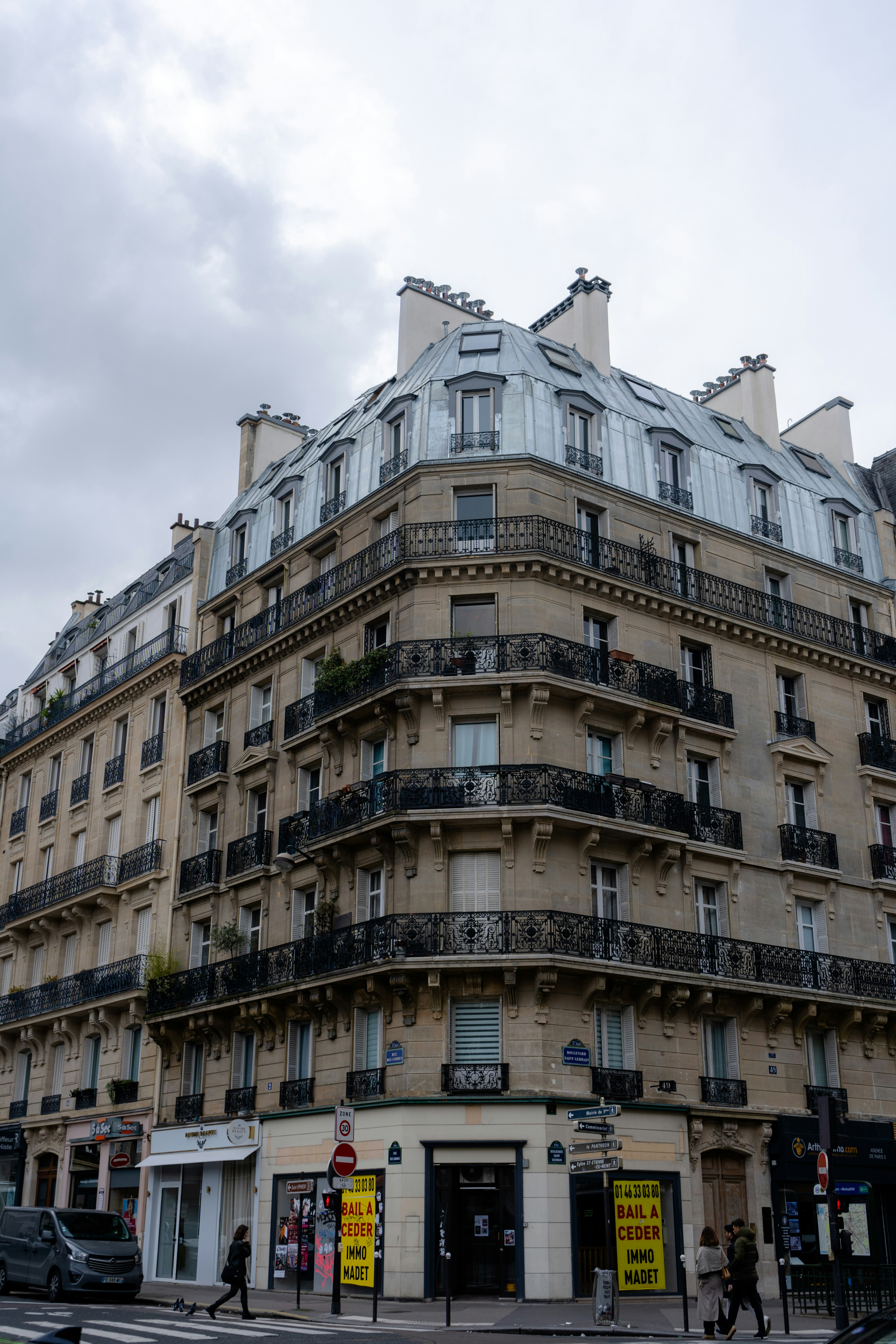 Photo by maxim_klimashin