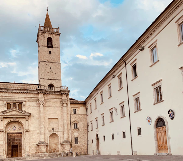 Mercatini vintage ad Ascoli Piceno: la città di pietra