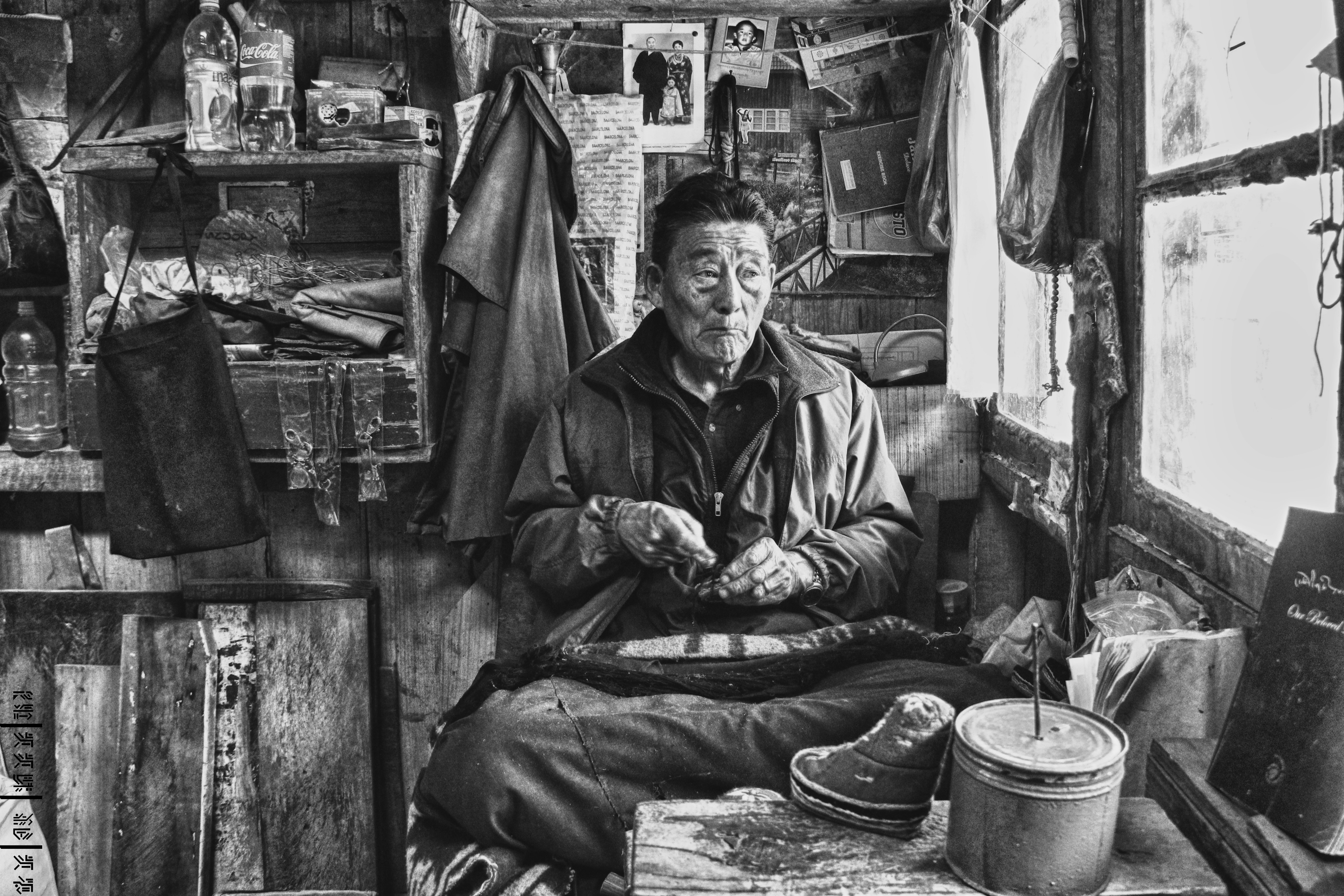 Craftsman hands at work