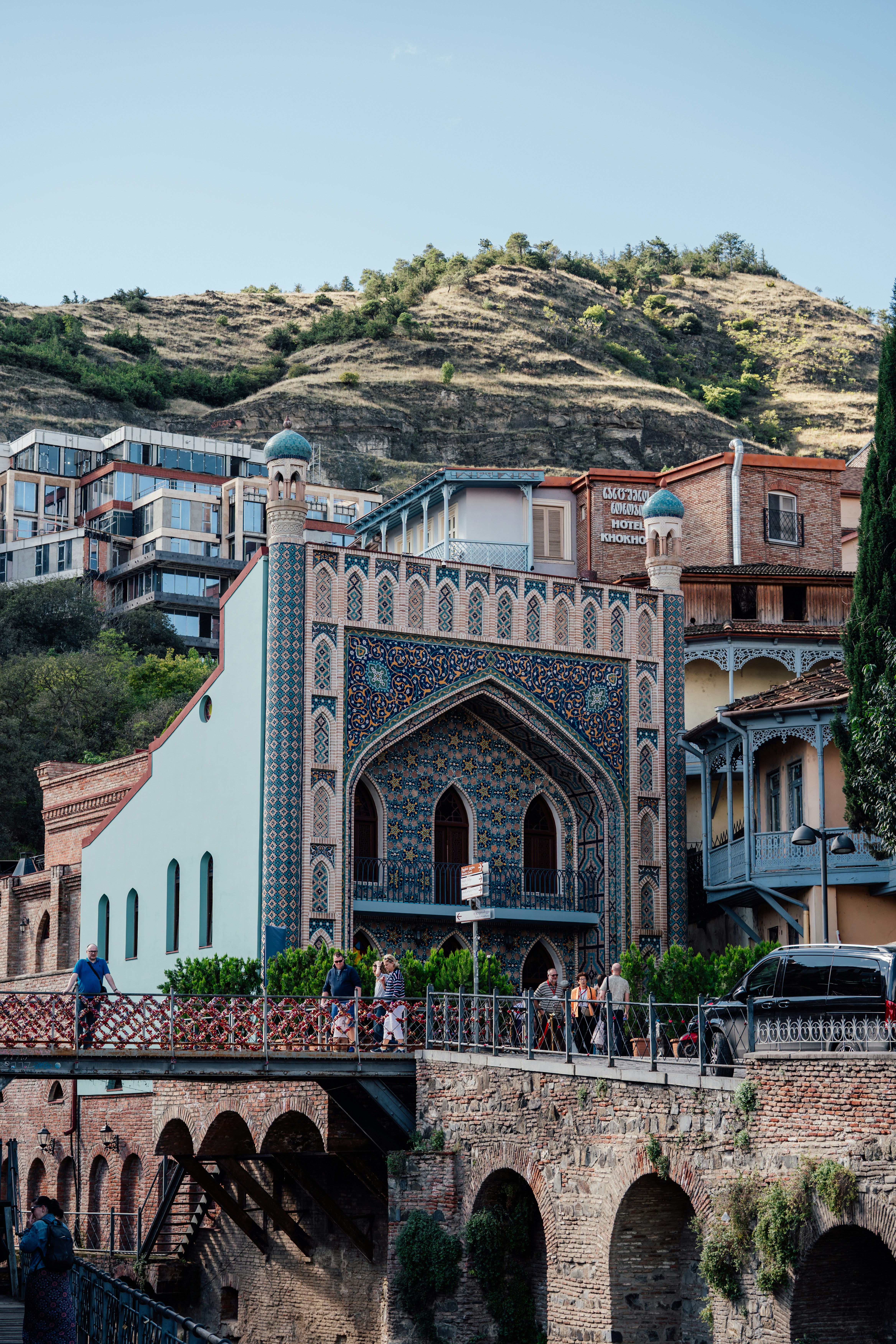 Neighbourhood Institutions in Old Tbilisi
