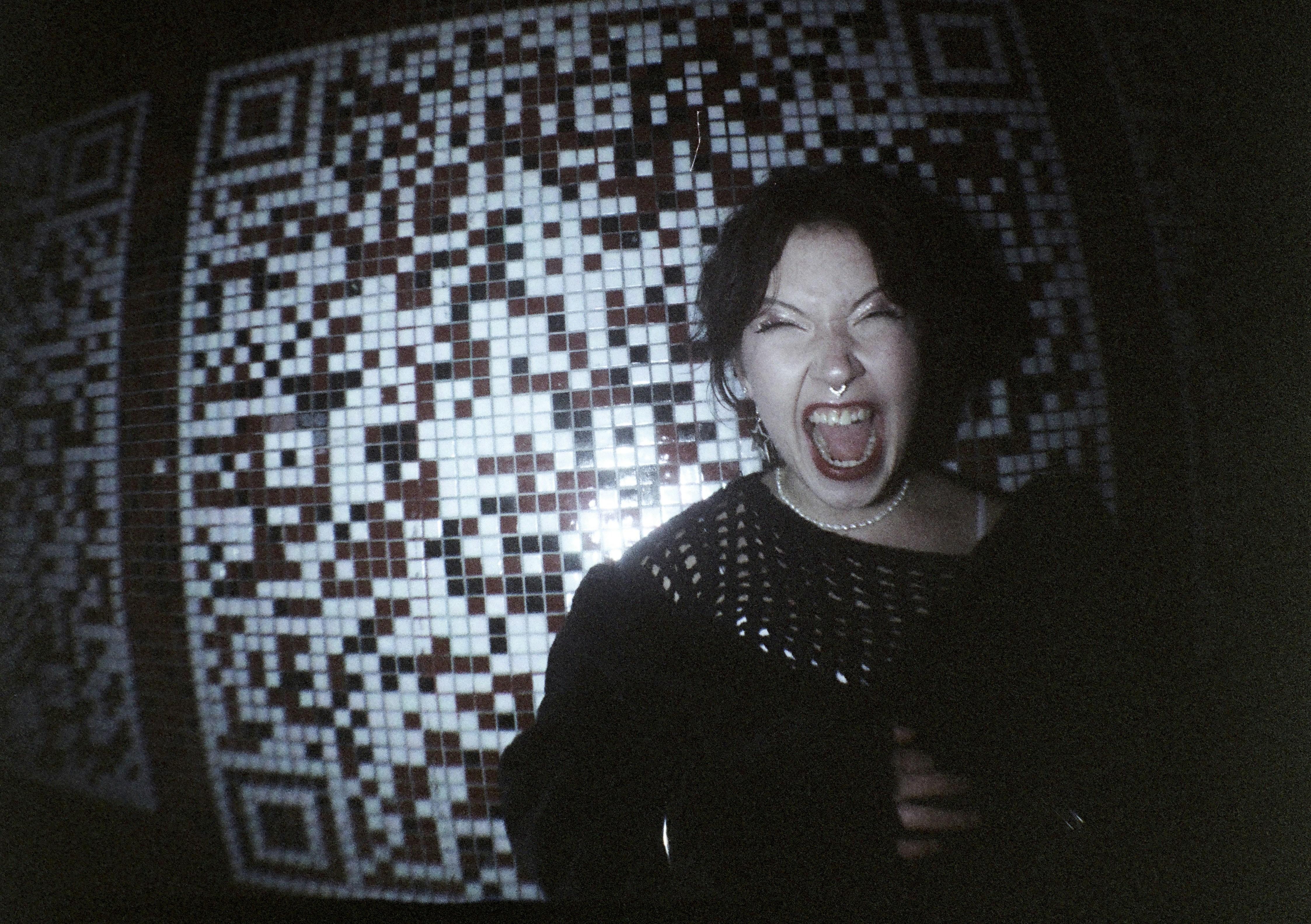 QR Tags: How to Choose Materials That Scan Fast