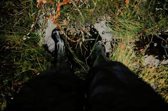 How to Choose Rain Boots for Hiking