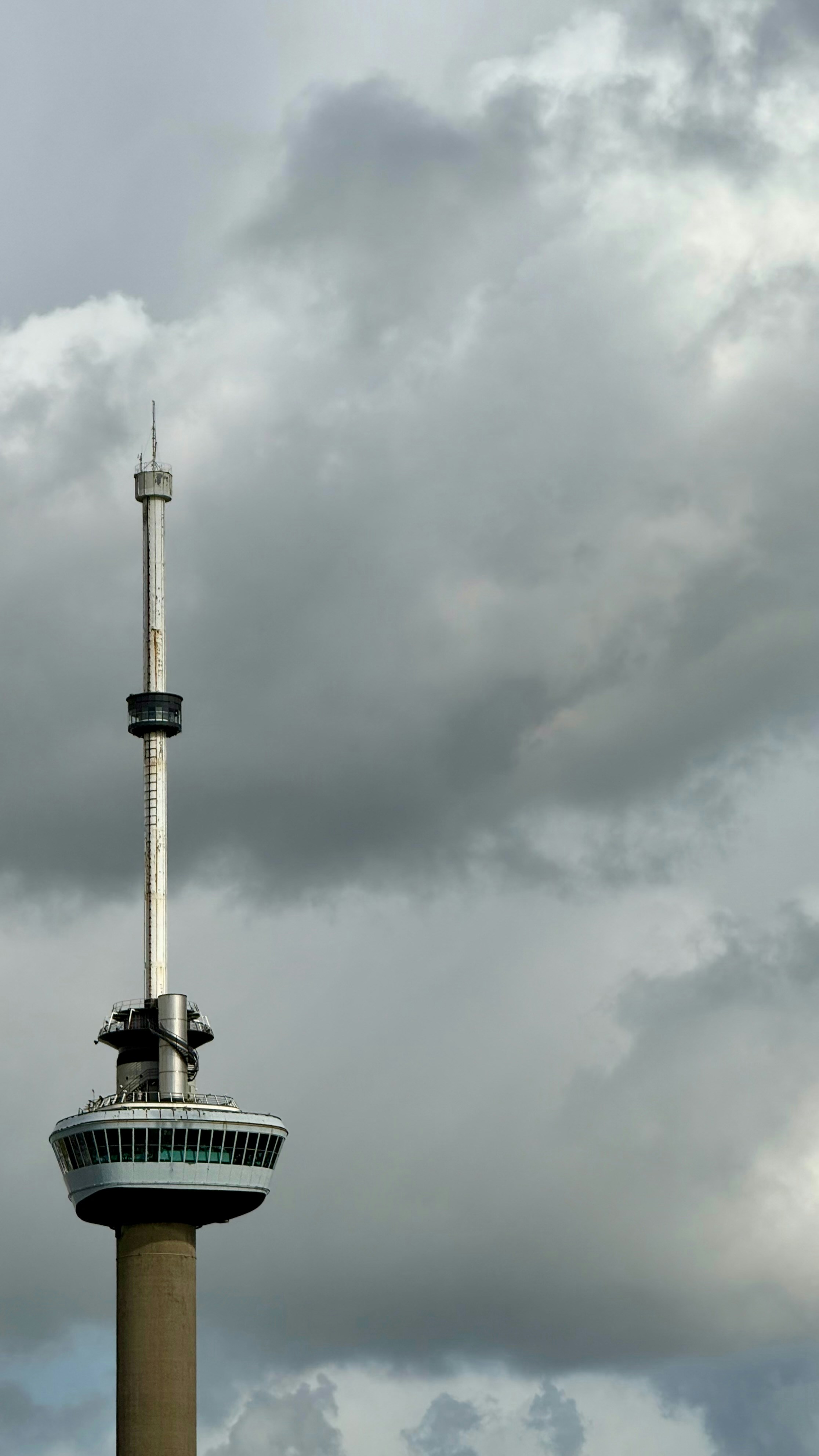 Photo by maartenscheer