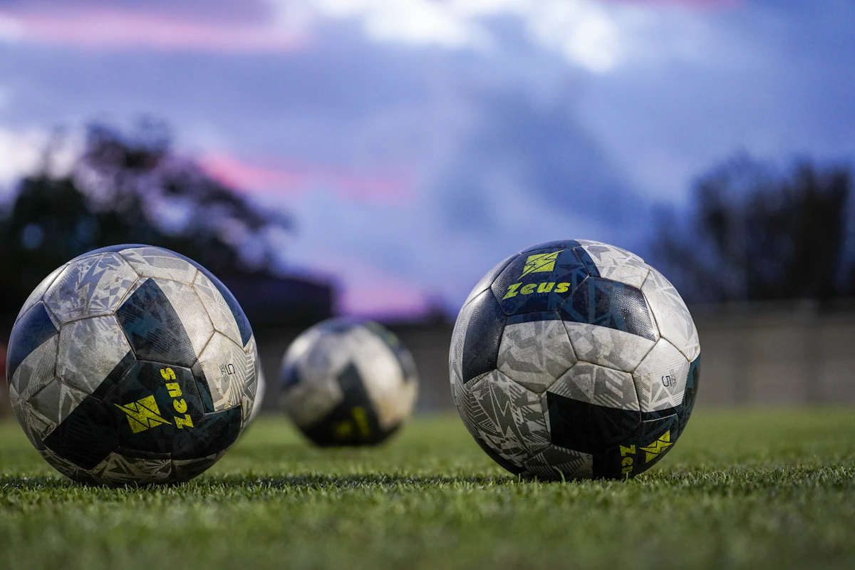 Mingi de fotbal — fotografie ilustrativă