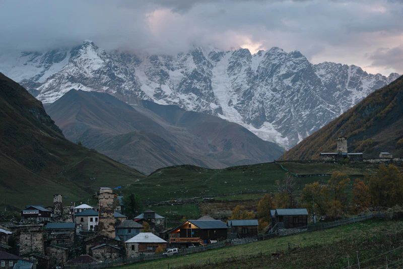 Best Yoga and Meditation Retreats in Sonamarg for a Real Break From the Noise