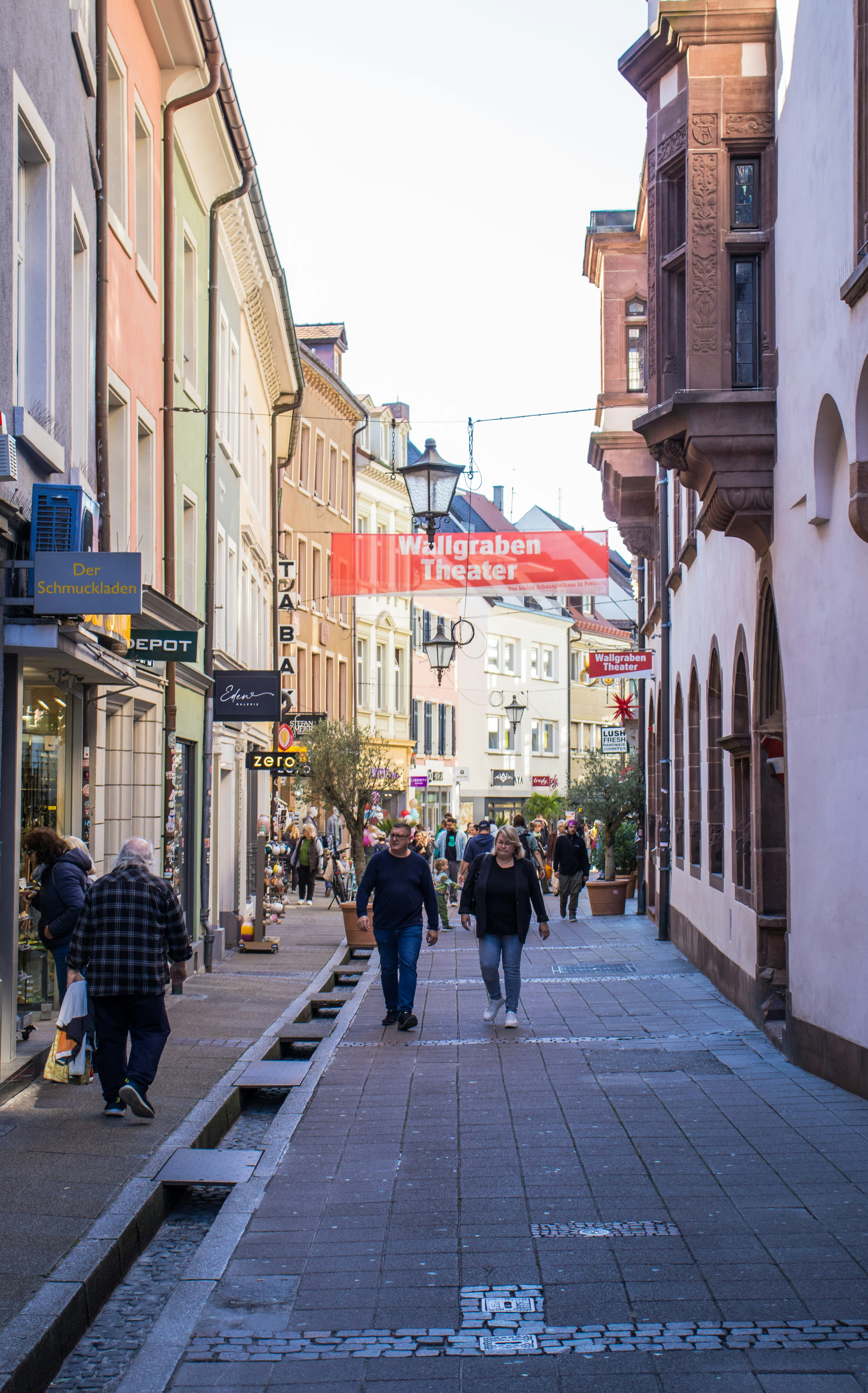 Photo by lucasgallone