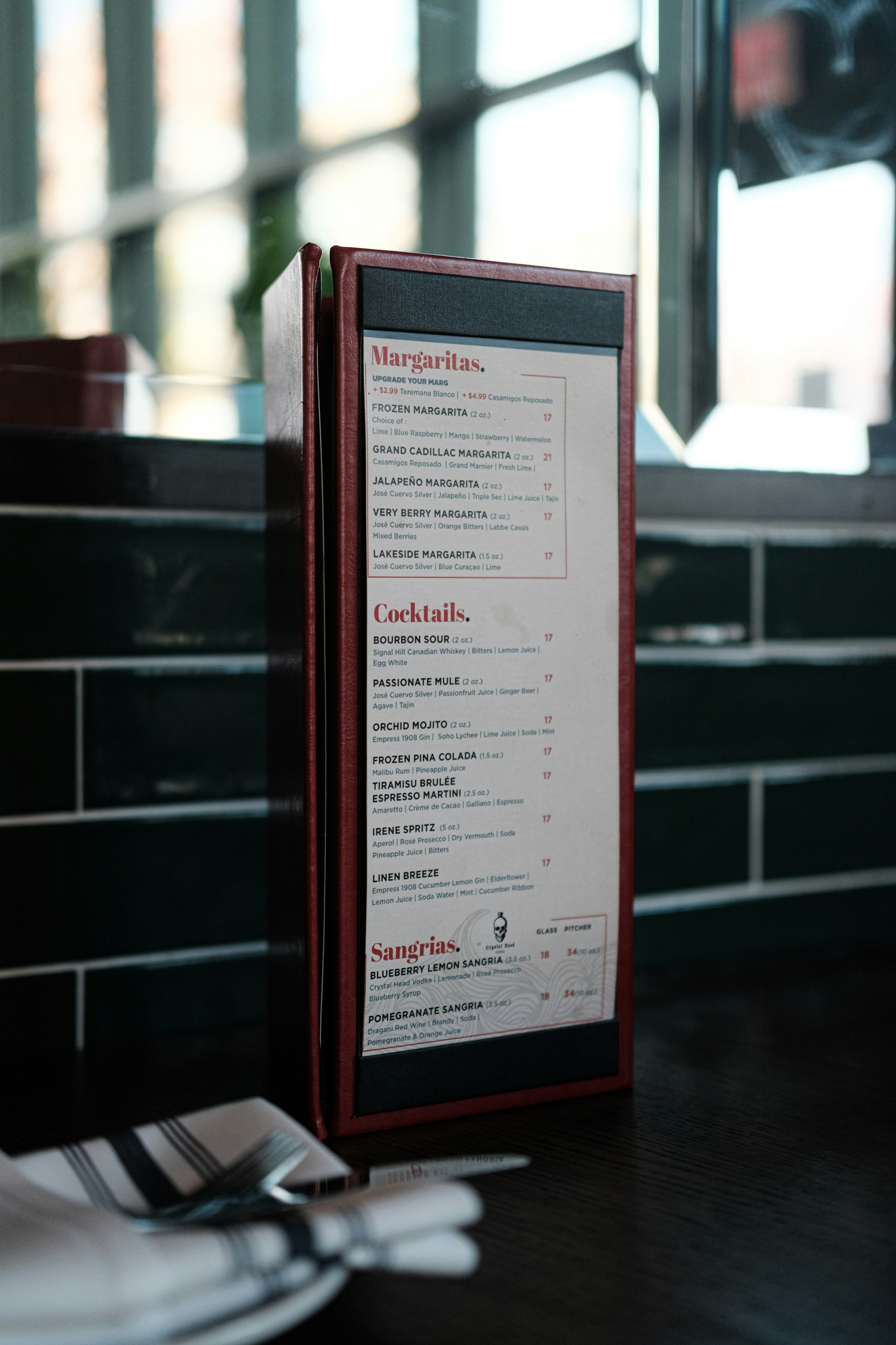 Analog + Digital Hybrids: Why Menus Reconnected with Tangible Rituals in 2026