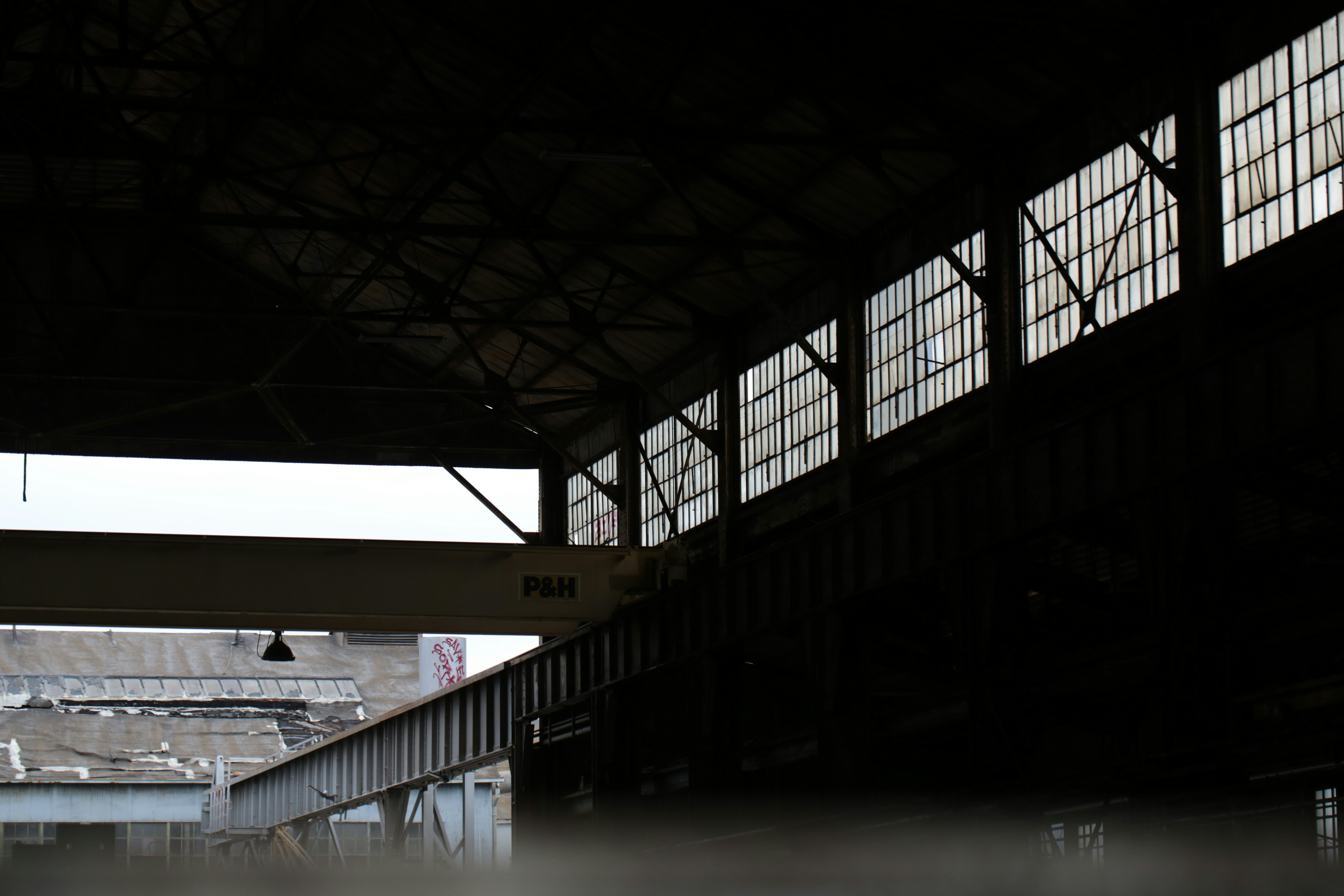 Industrieanlage mit Laufsteg