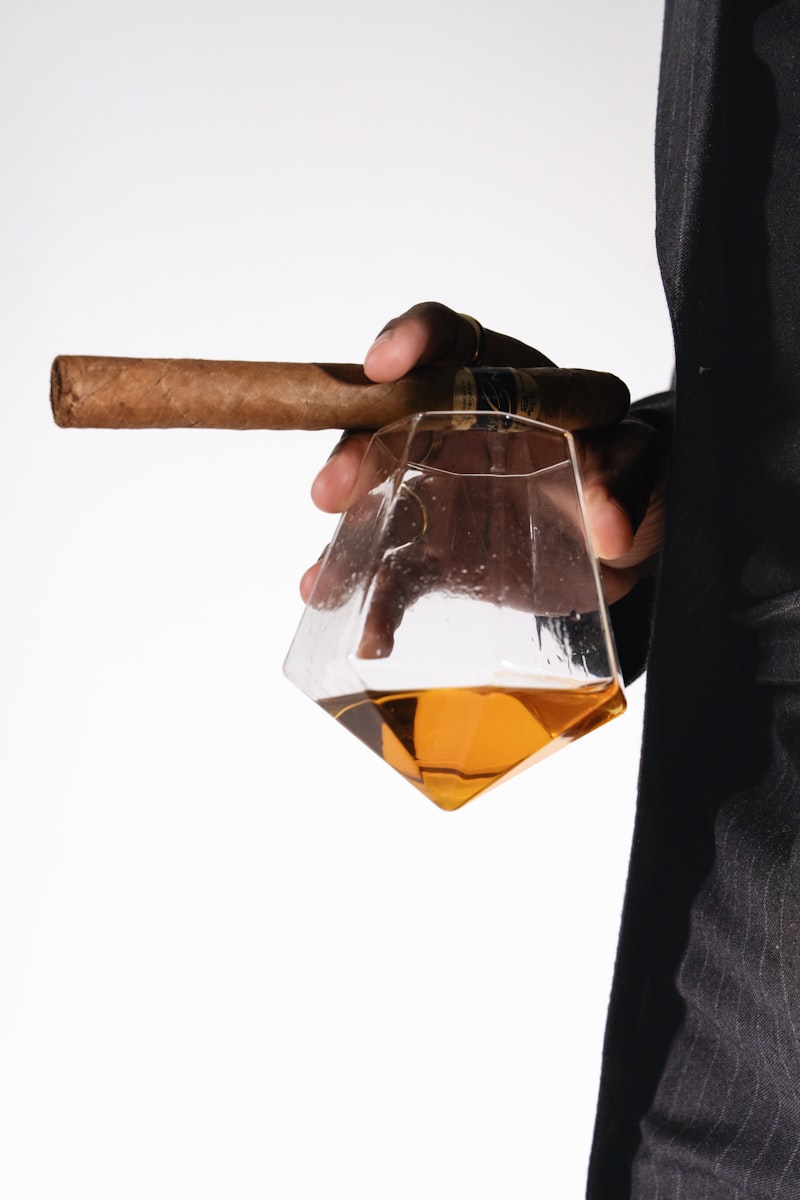 Foundation Charter Oak Habano Toro Cigar Review — Score & Tasting Notes