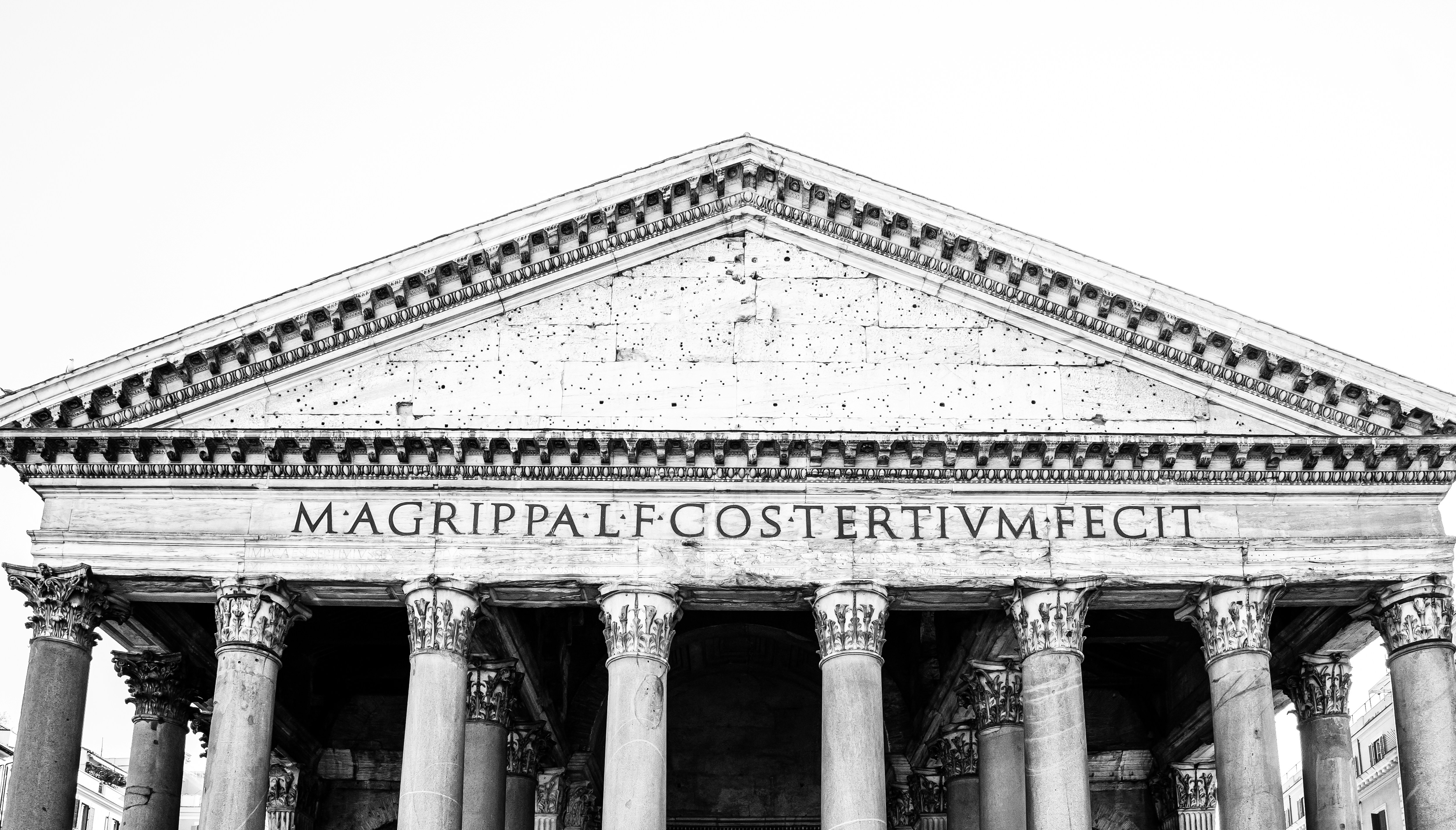 The pantheon in rome with its classical columns.