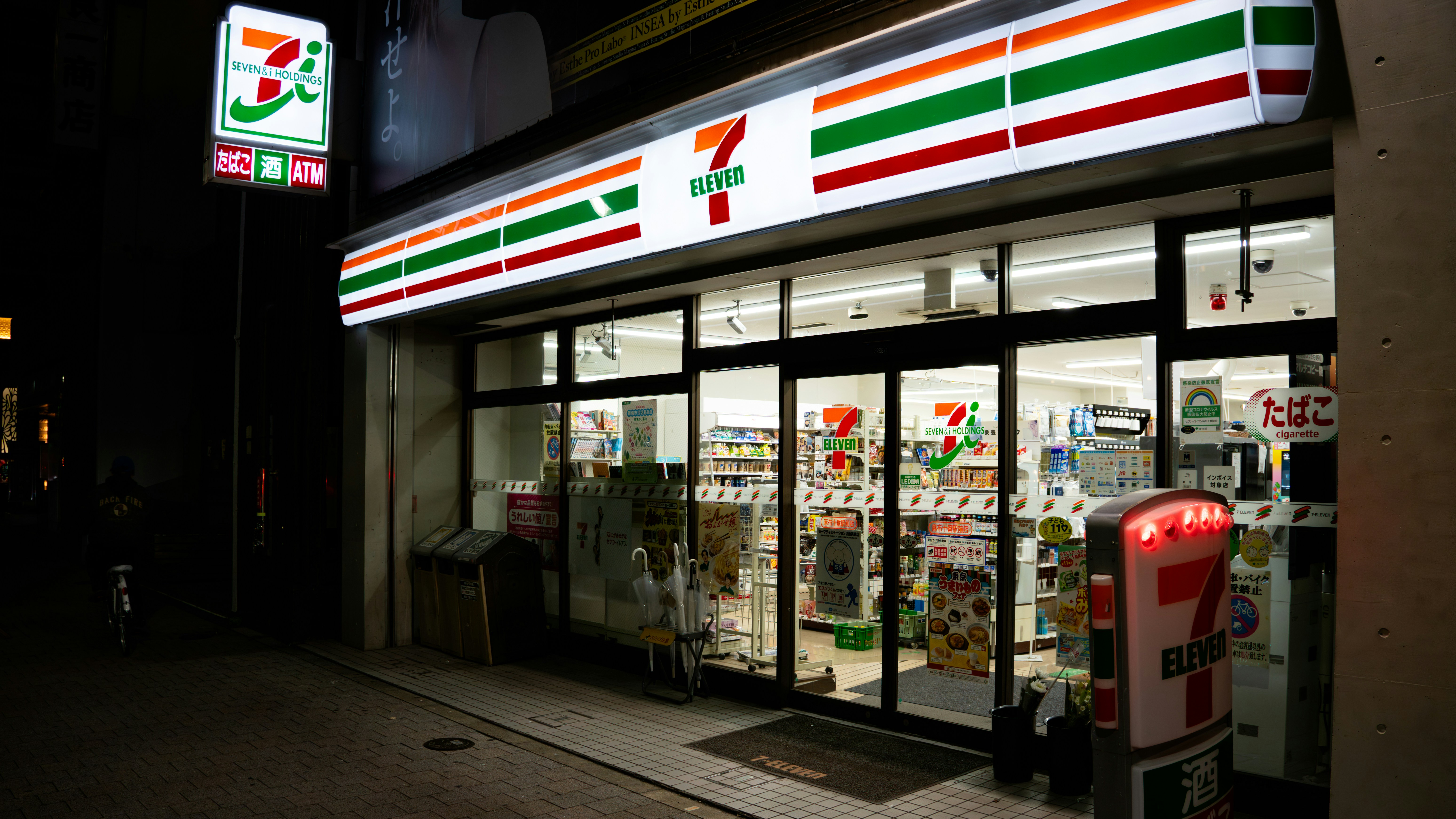 コンビニ店内