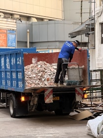 Serviços remoção de entulhos com ajudante 