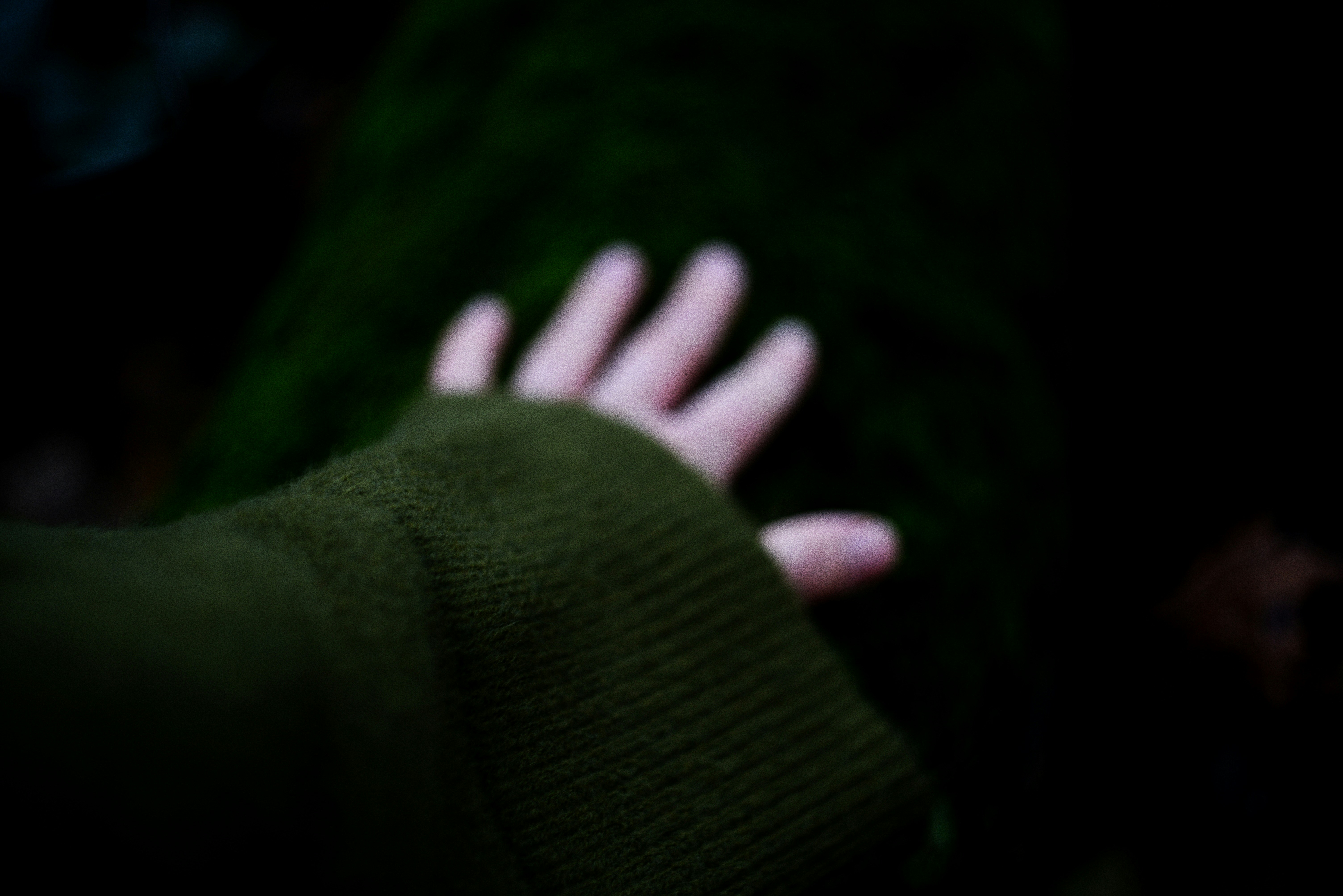 How to Know if Your MMA Gloves Fit Perfectly: Sizing Guide for Fighters