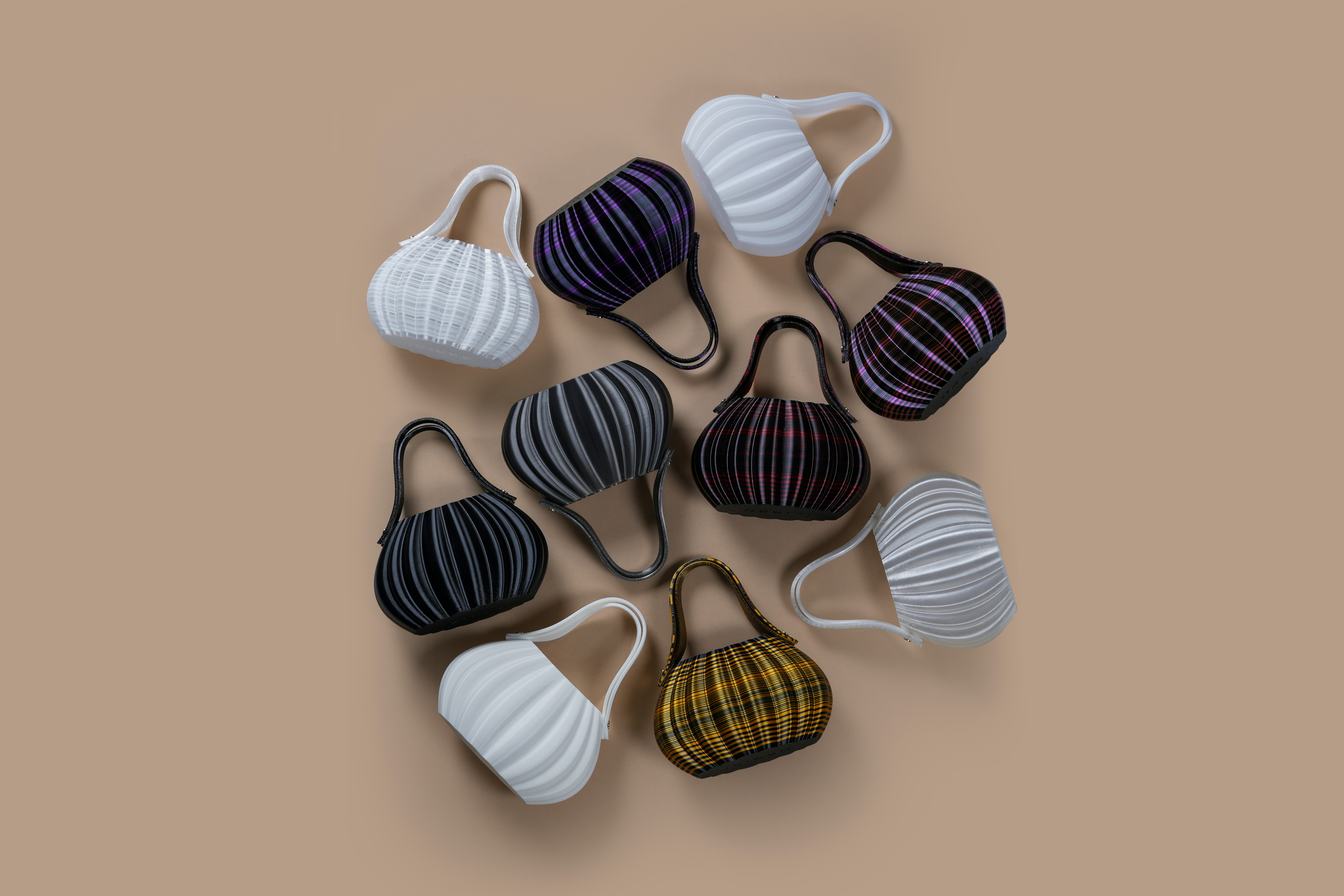 Elegant handbag styling