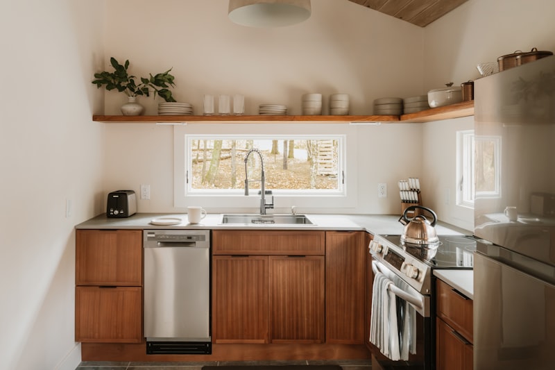Soft-Close Drawer Slide — 450 mm