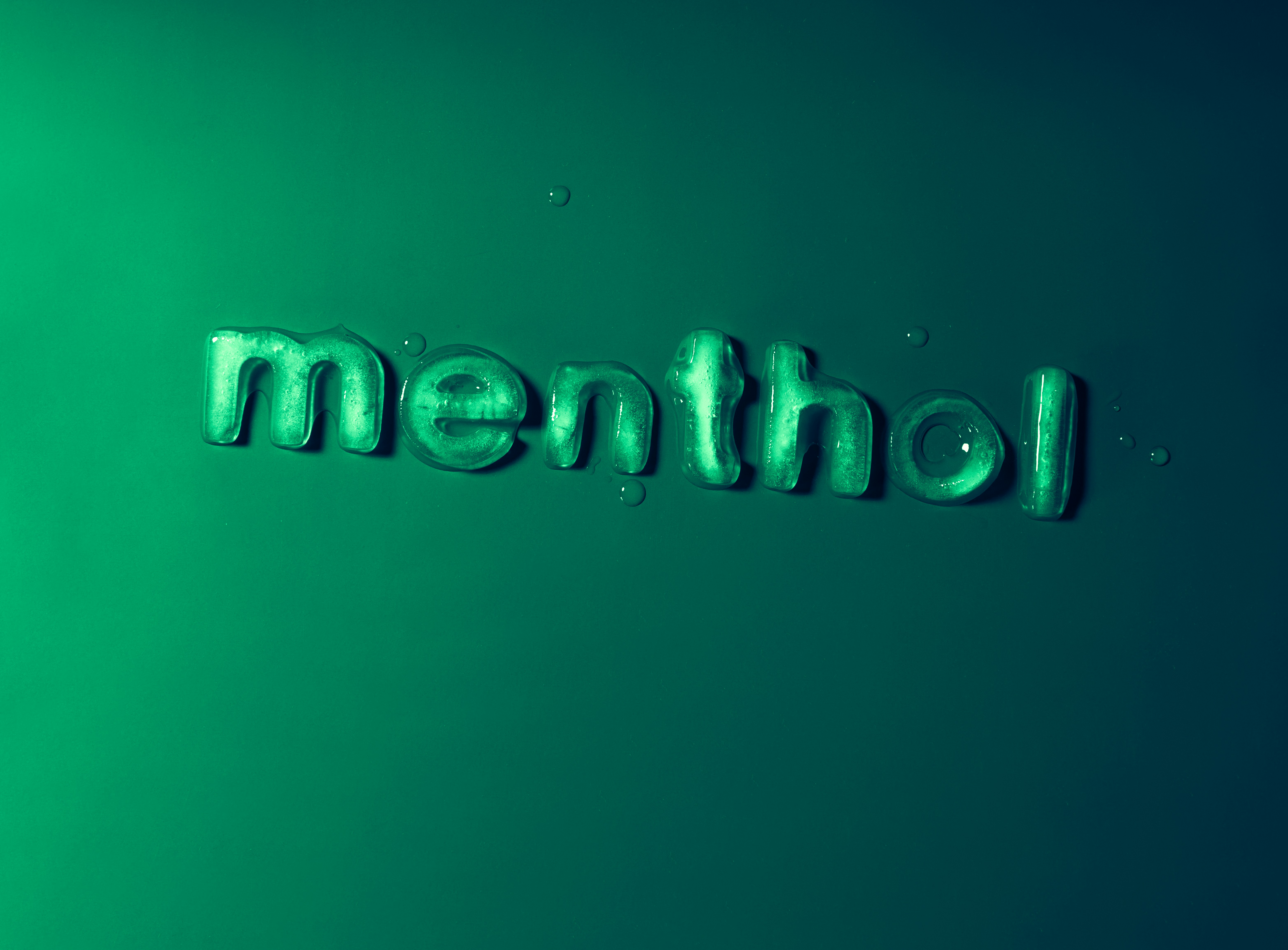 The word menthol rendered in 3D gel letters.