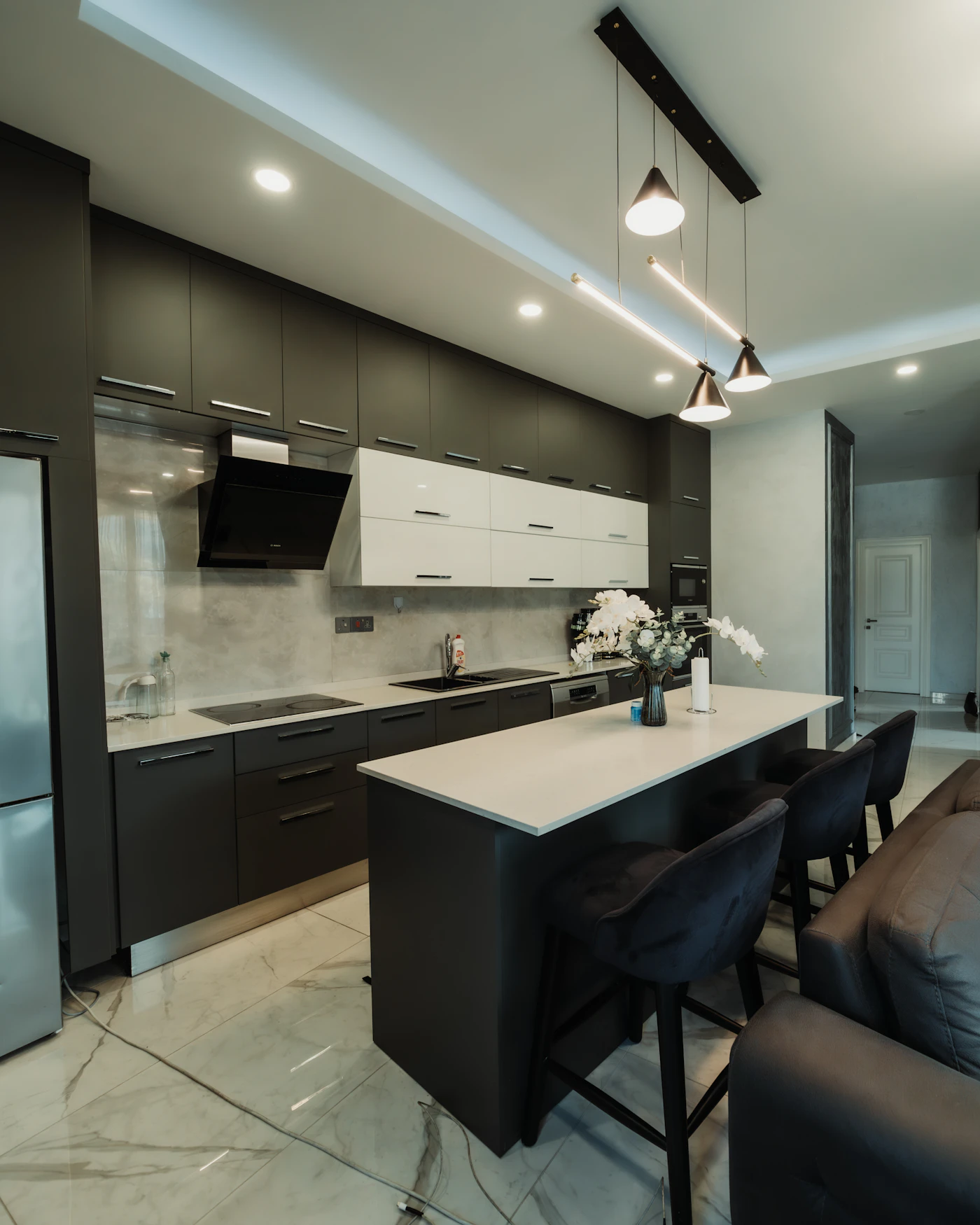 Luxury Island Kitchen - Trigen Interiors