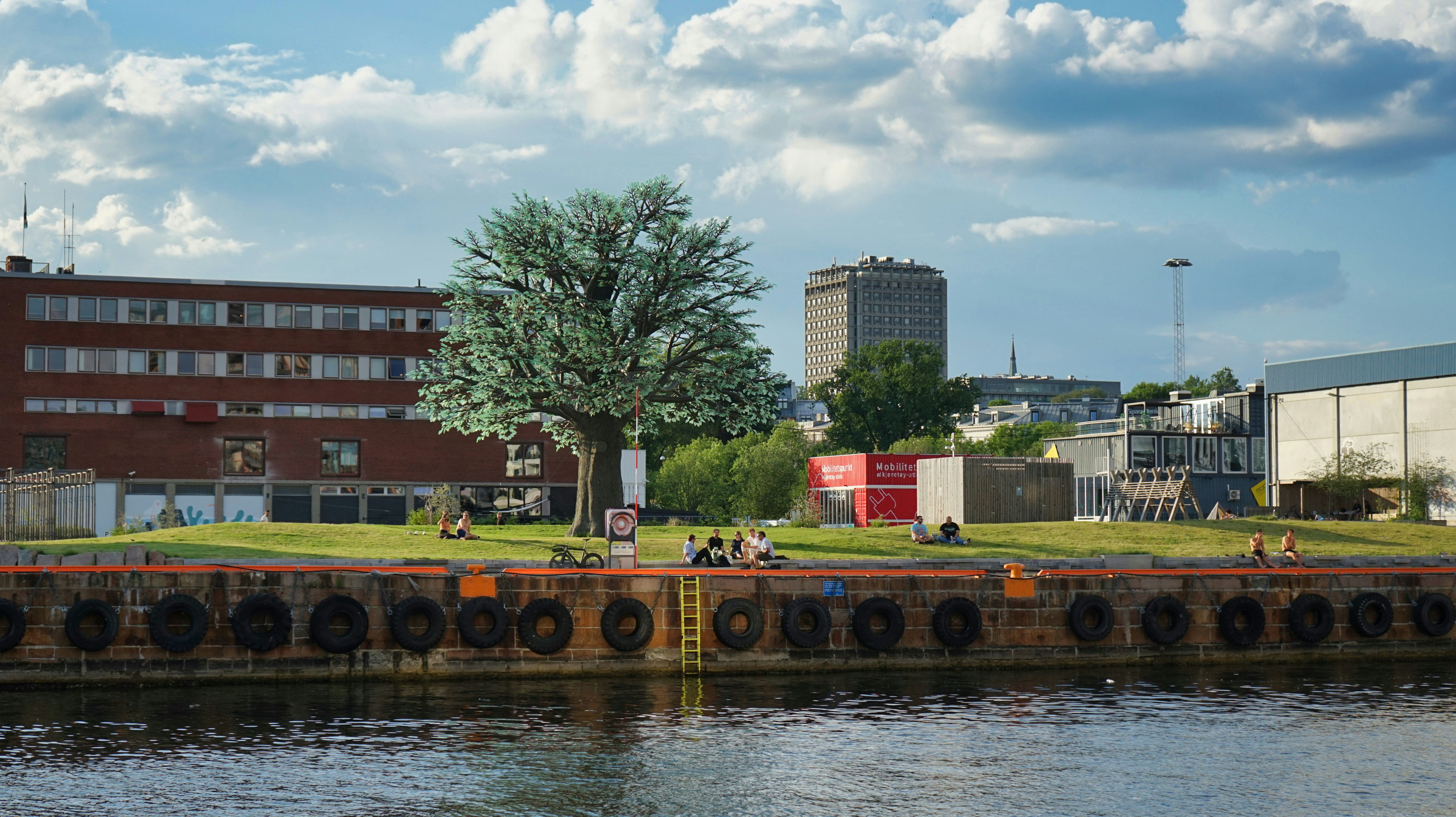 Photo by gunnarridder