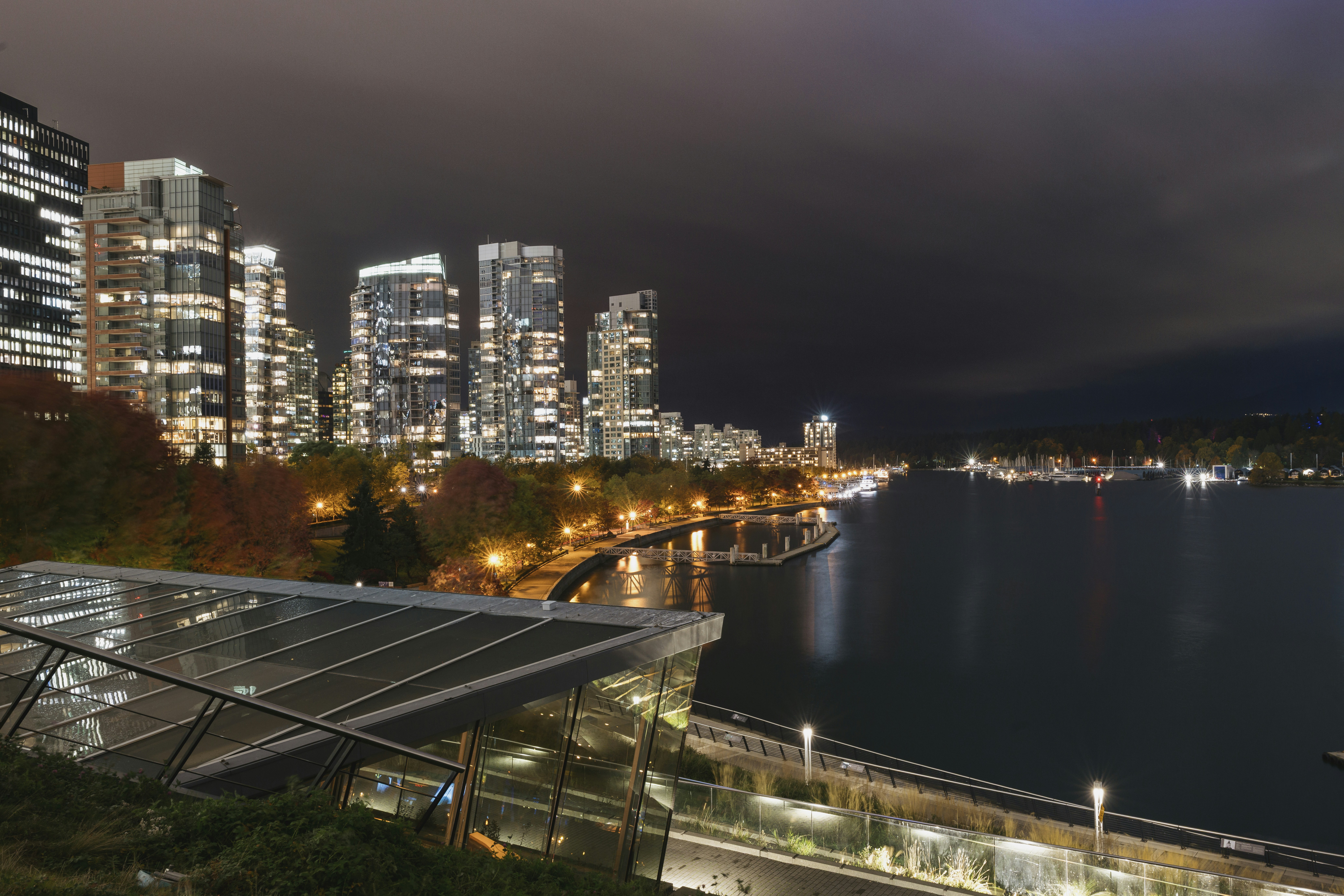 Photo by albertstoynov