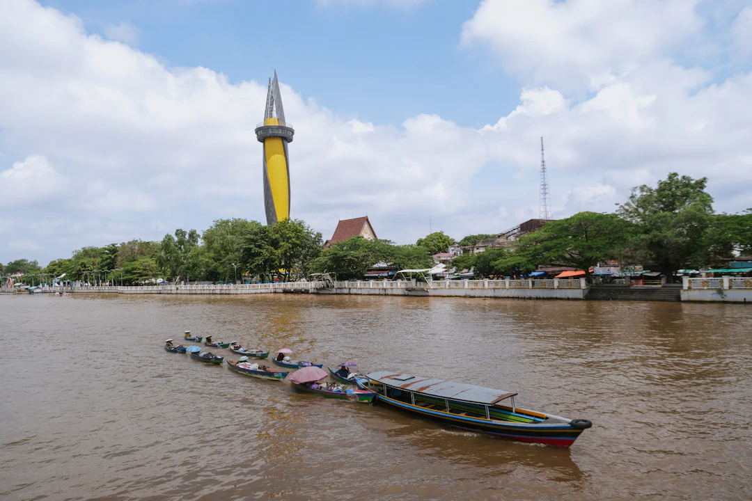 5-Day Banjarmasin Family Itinerary: Floating Markets & Parks