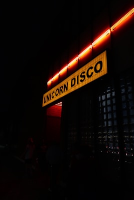 Nightclub Crawls party bus and limo rental