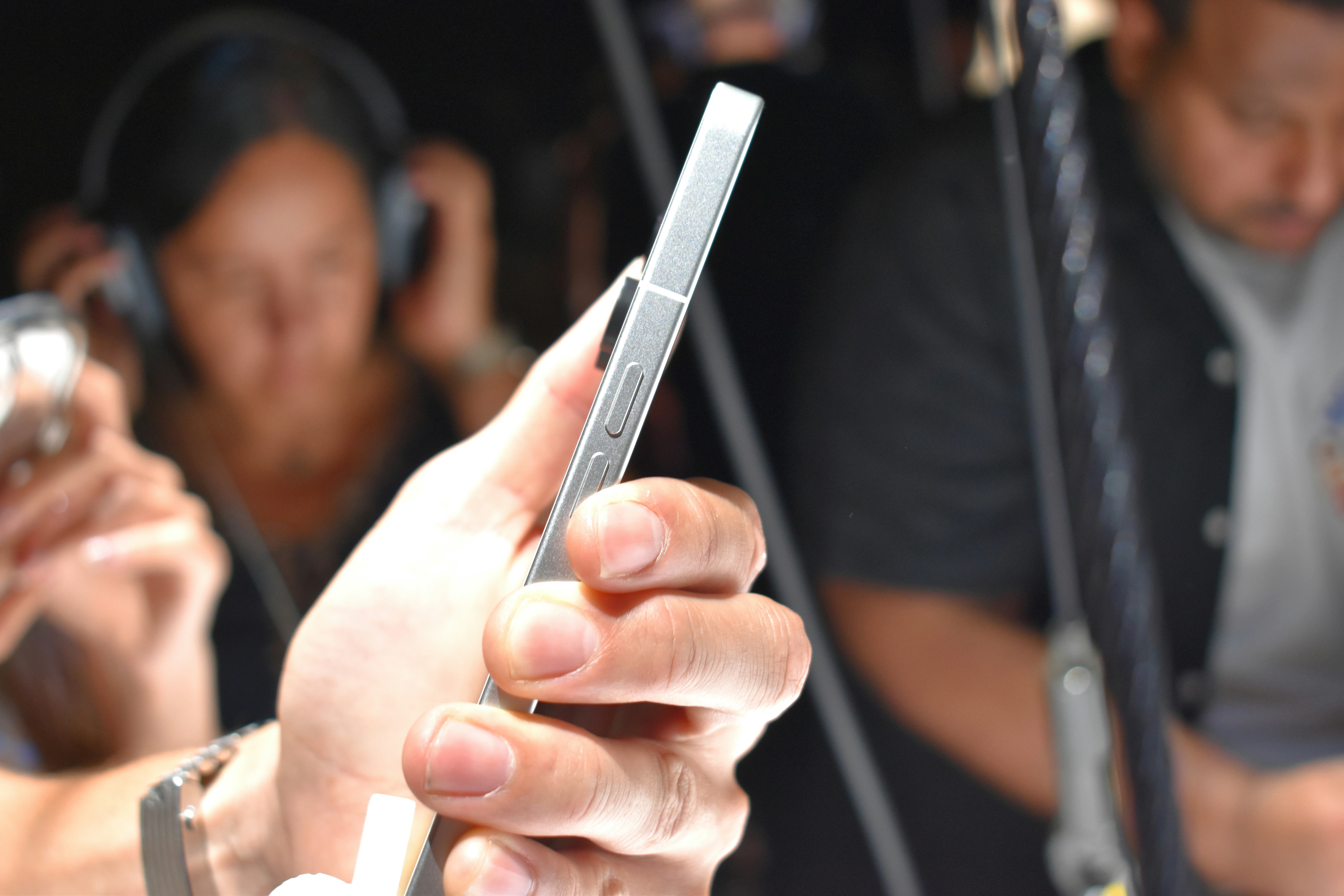 8 Mobile Tech Reviews Performance Tests for Budget Phones in 2025