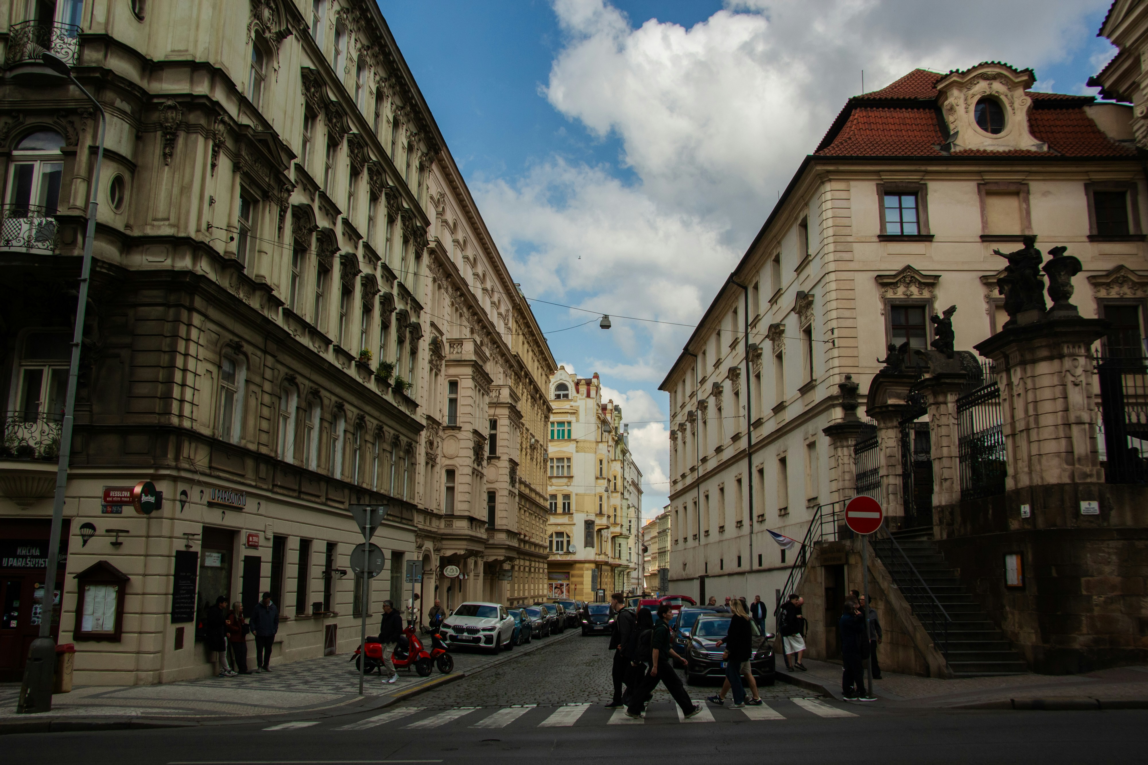 Photo by emirkutluay