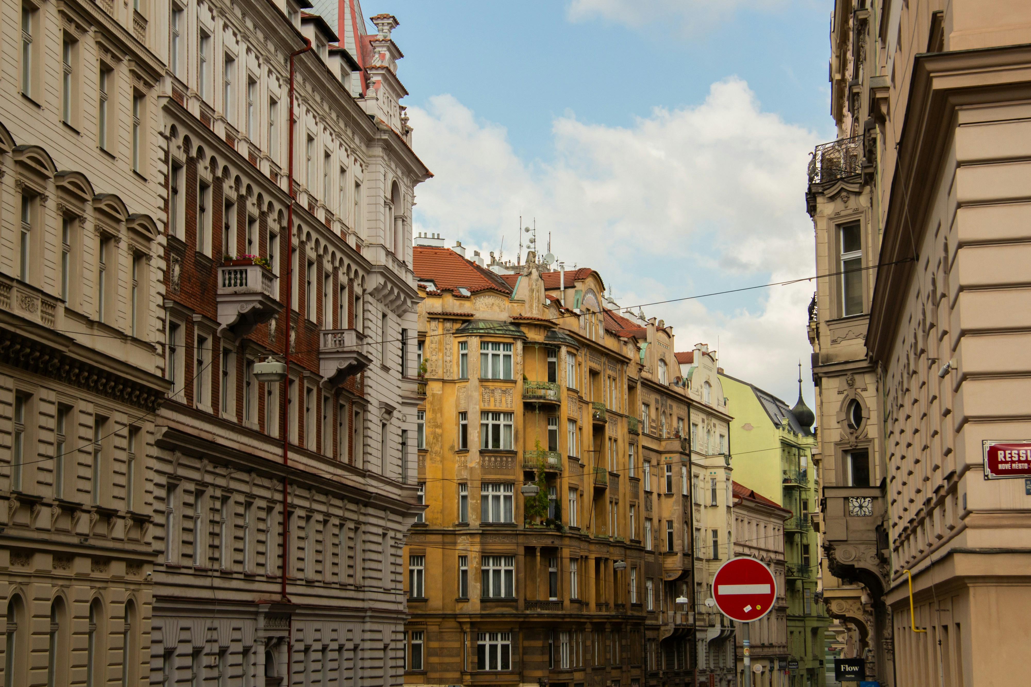 Photo by emirkutluay