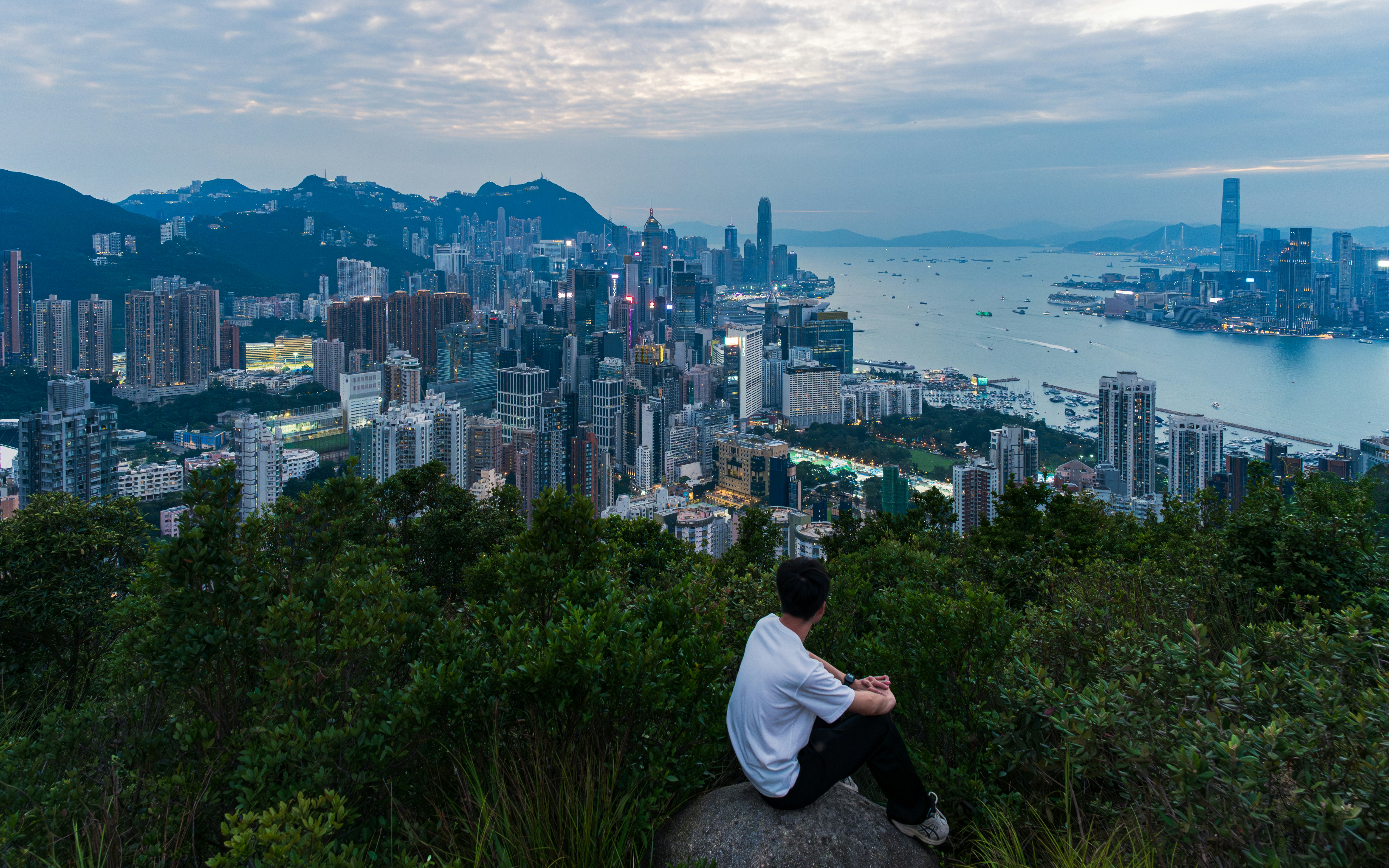 Relocate to Accumulate: How Strategic Geography Is Becoming One of the Most Powerful Wealth Variables for Remote Professionals