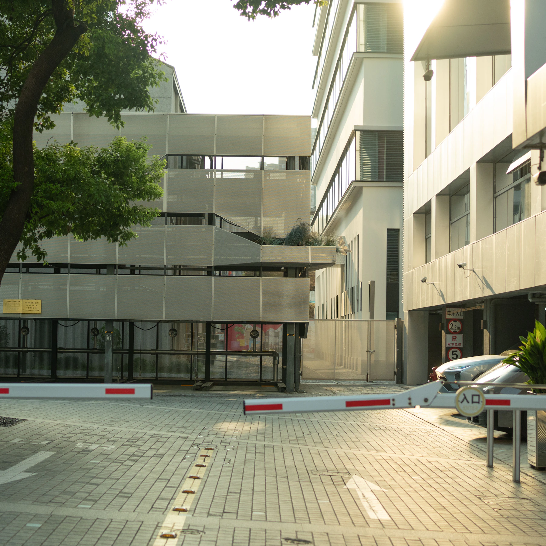 Parking barrier entrance