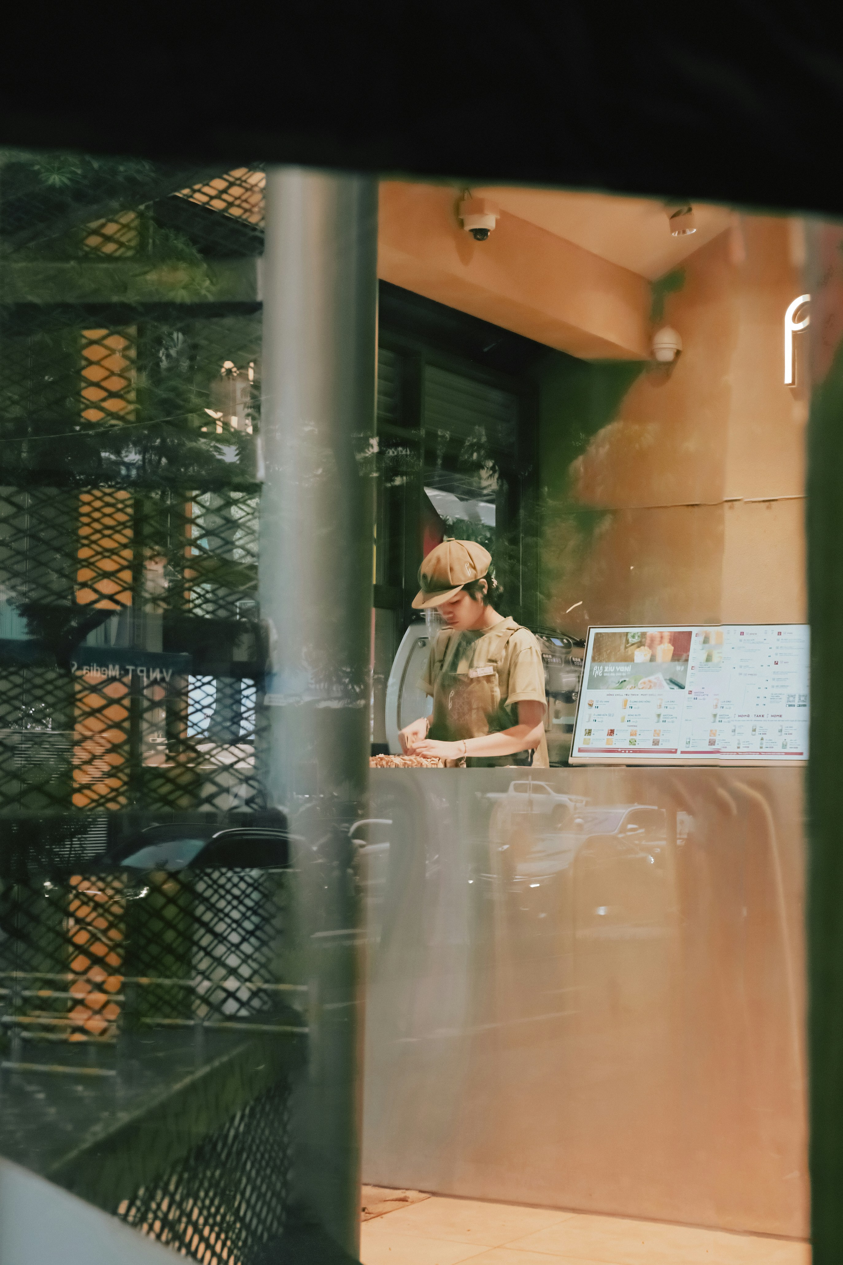 Asynchronous Micro‑Recognition: A 2026 Playbook to Boost Retention with Wearables, Rituals and Privacy-First Identity