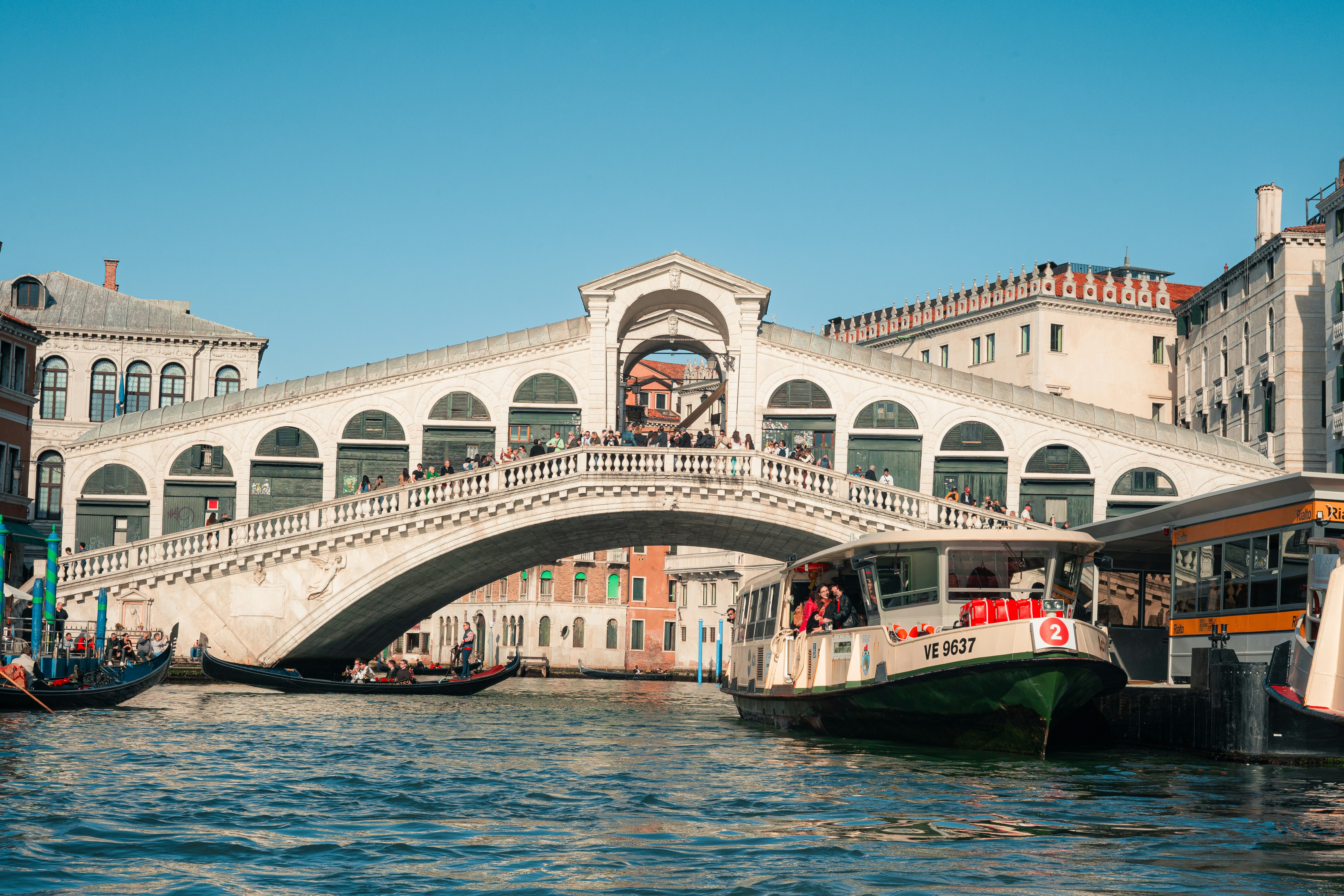 Photo by andrew_creative